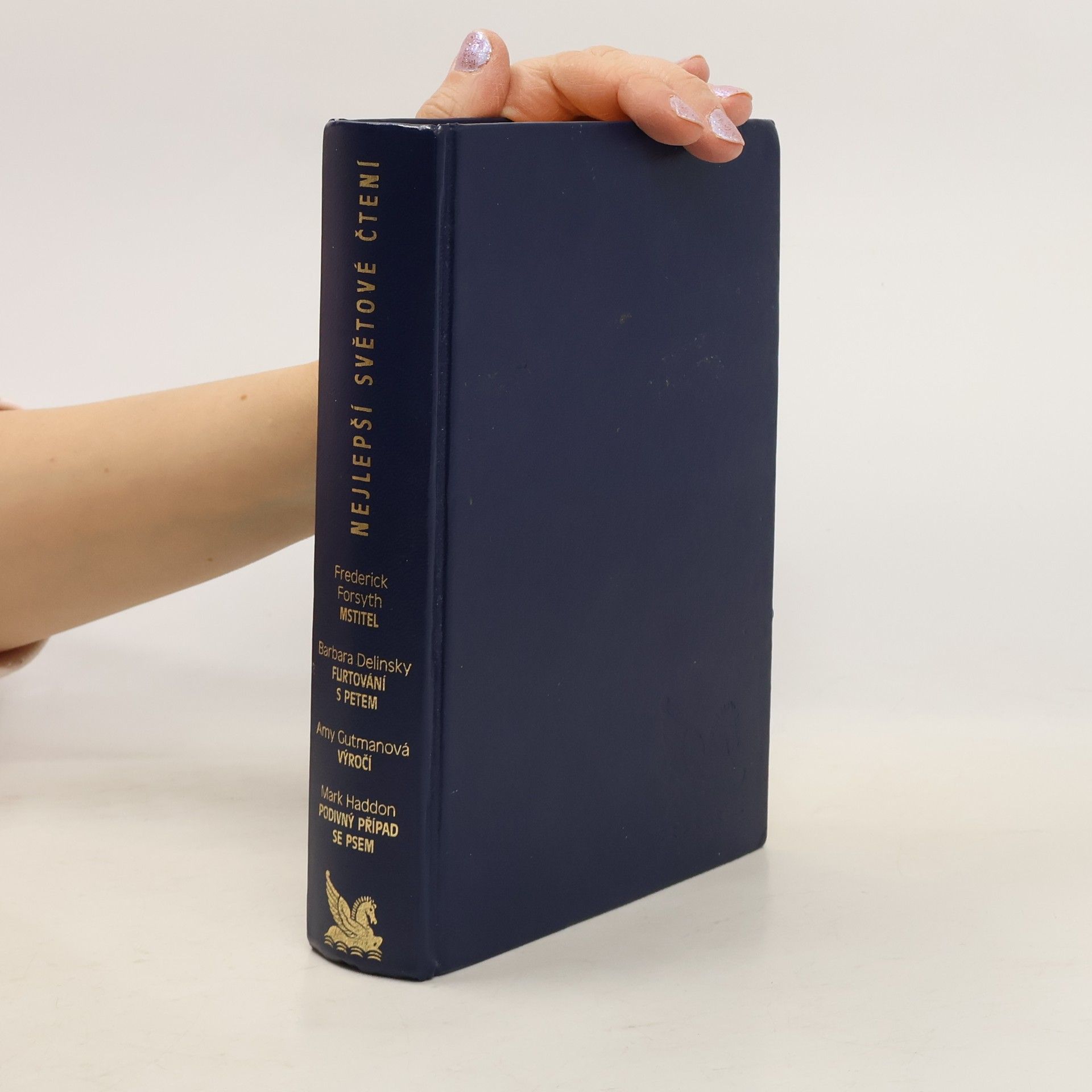 Nejlepší světové čtení: Podivný případ se psem. Výročí. Mstitel. Flirtování s Petem