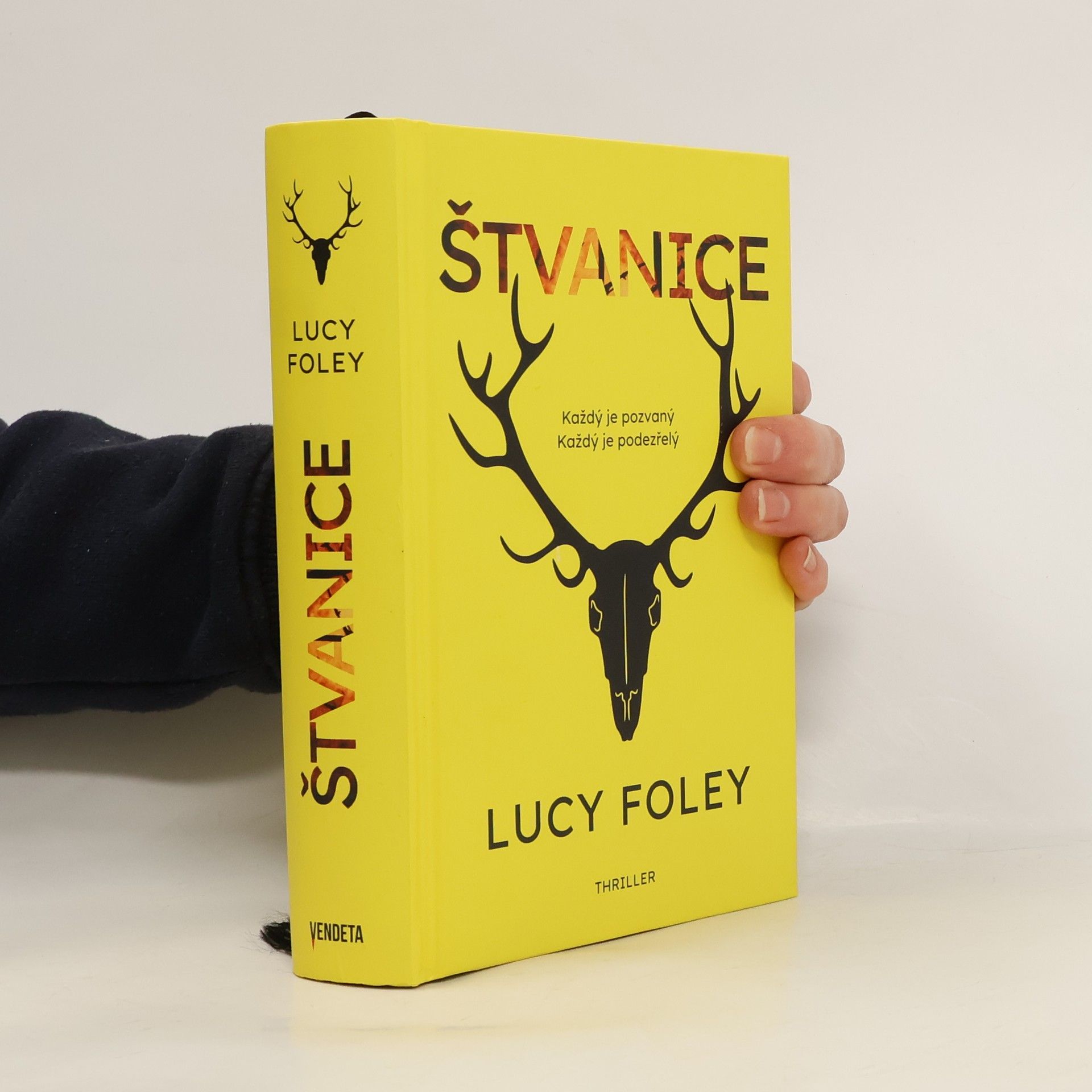 Lucy Foley Štvanice