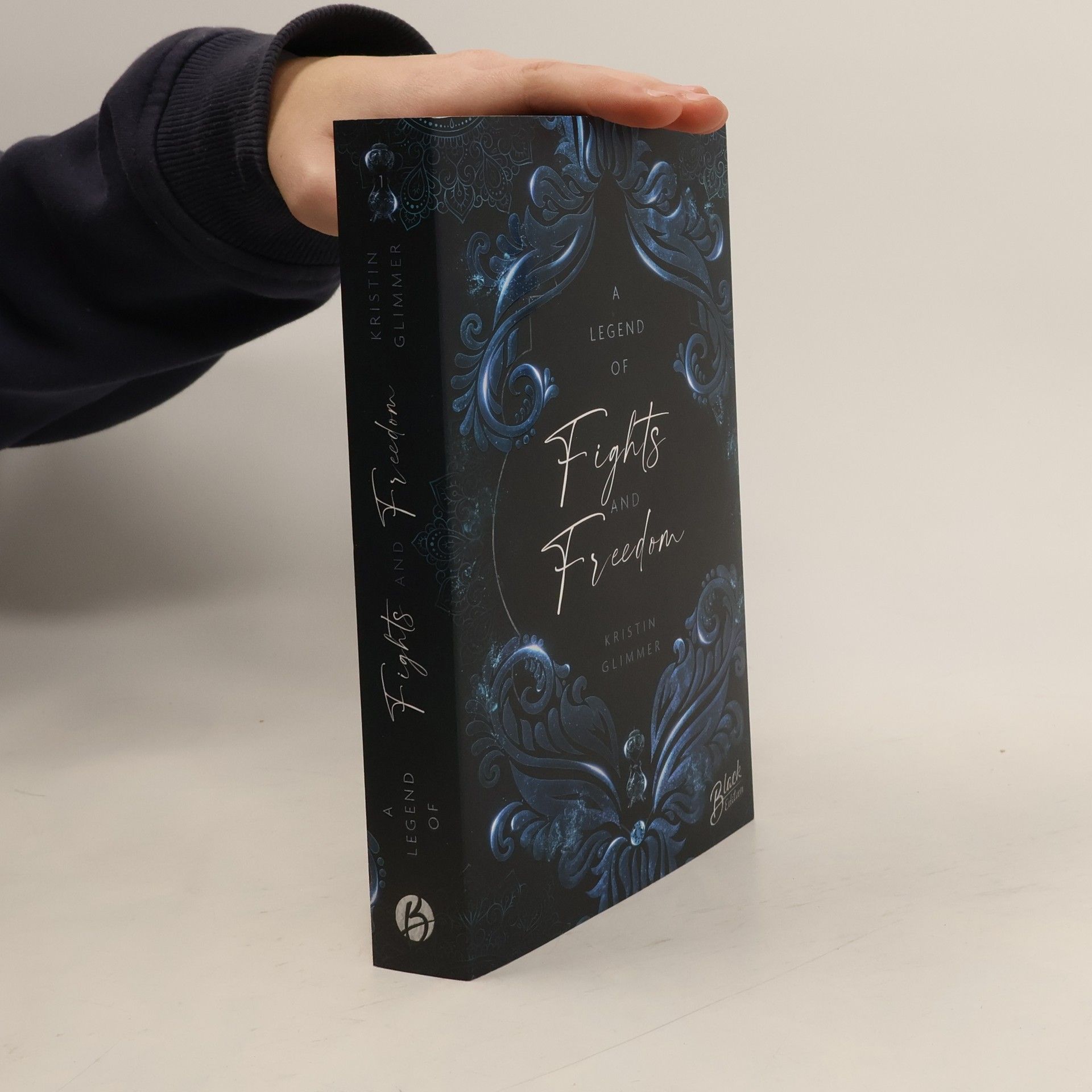 Kristin Glimmer Chained-Fates-Reihe - 1: A Legend of Fights & Freedom