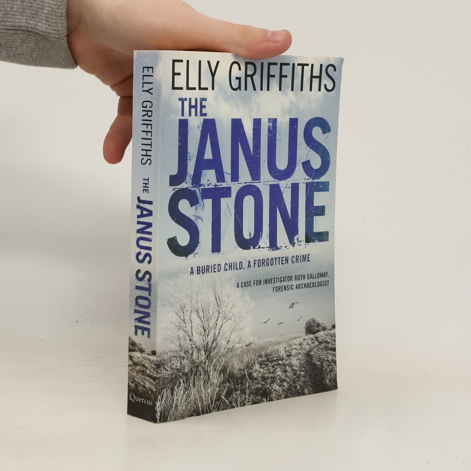 Elly Griffiths The Janus Stone