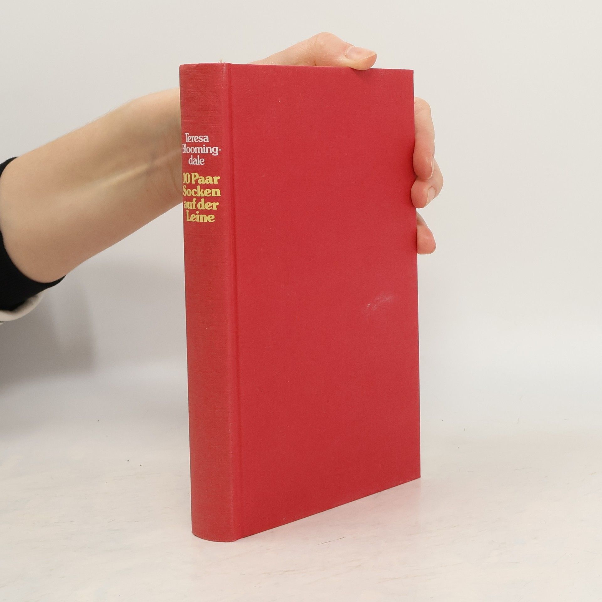 10 Paar Socken auf der Leine