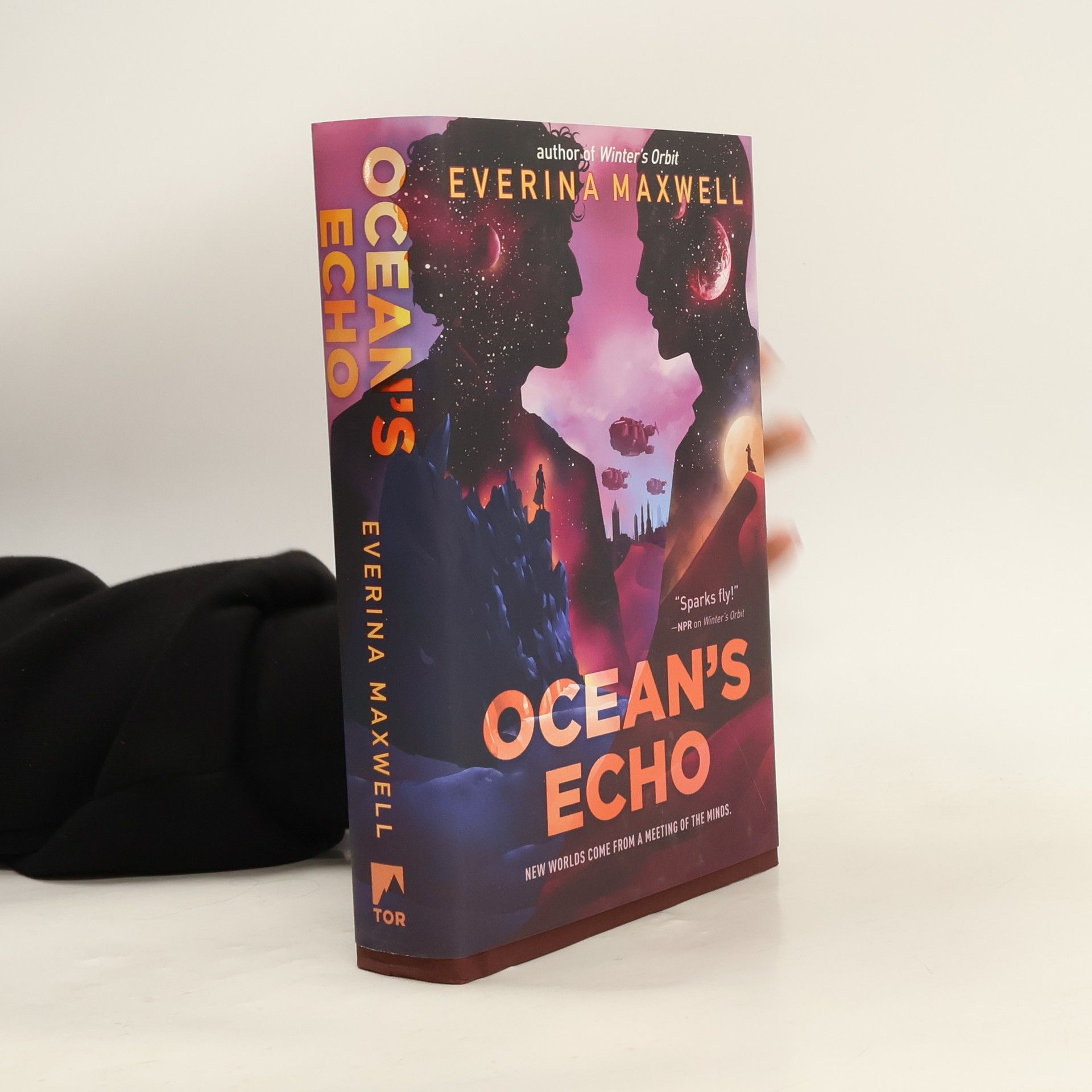 Everina Maxwell Ocean's Echo