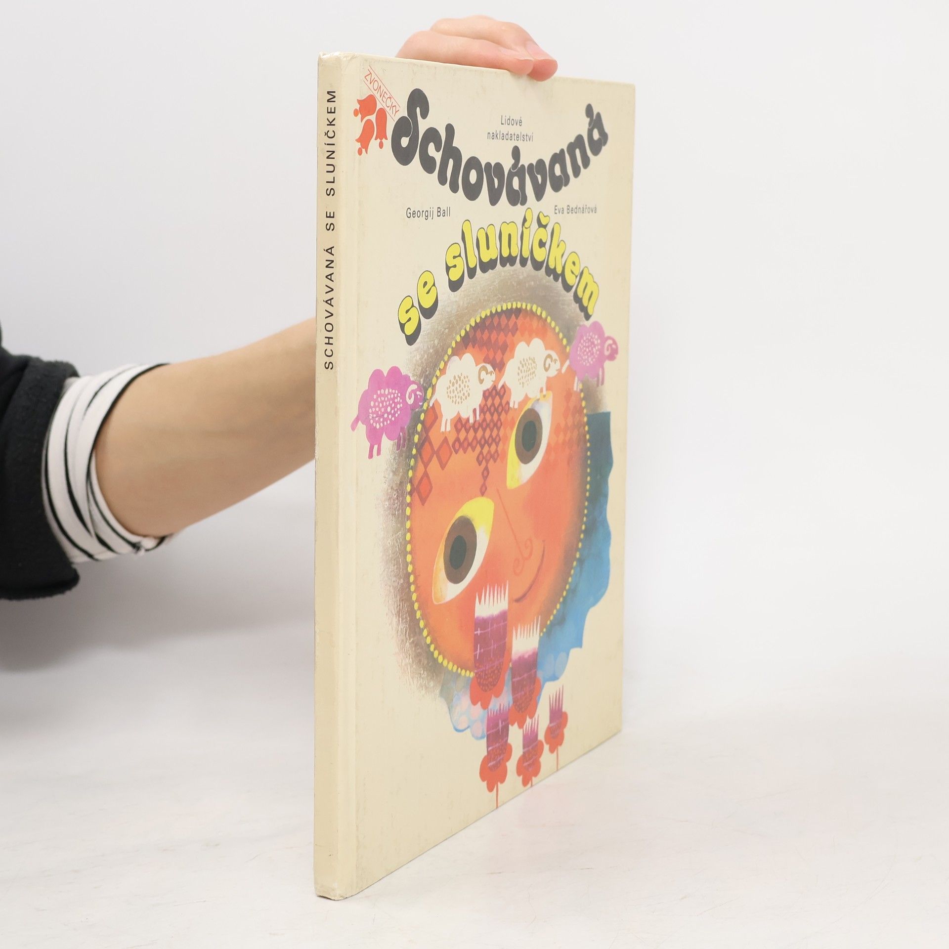 Schovávaná se sluníčkem