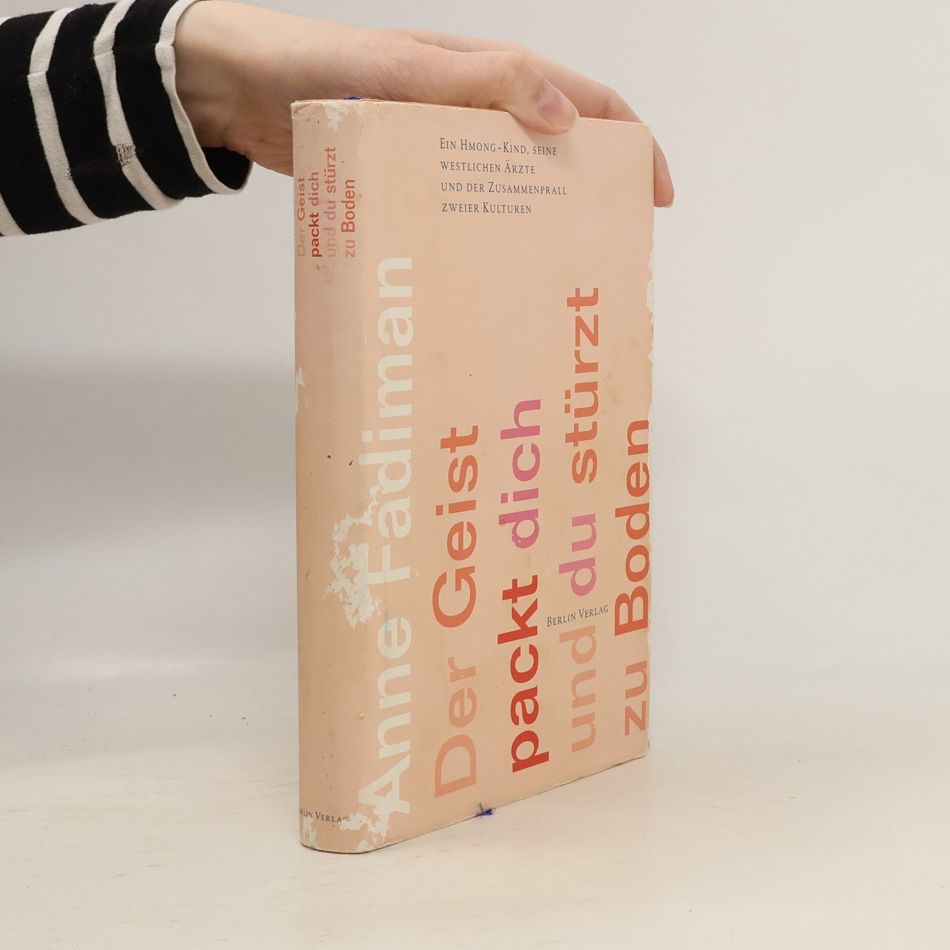 Der Geist packt dich und du stürzt zu Boden