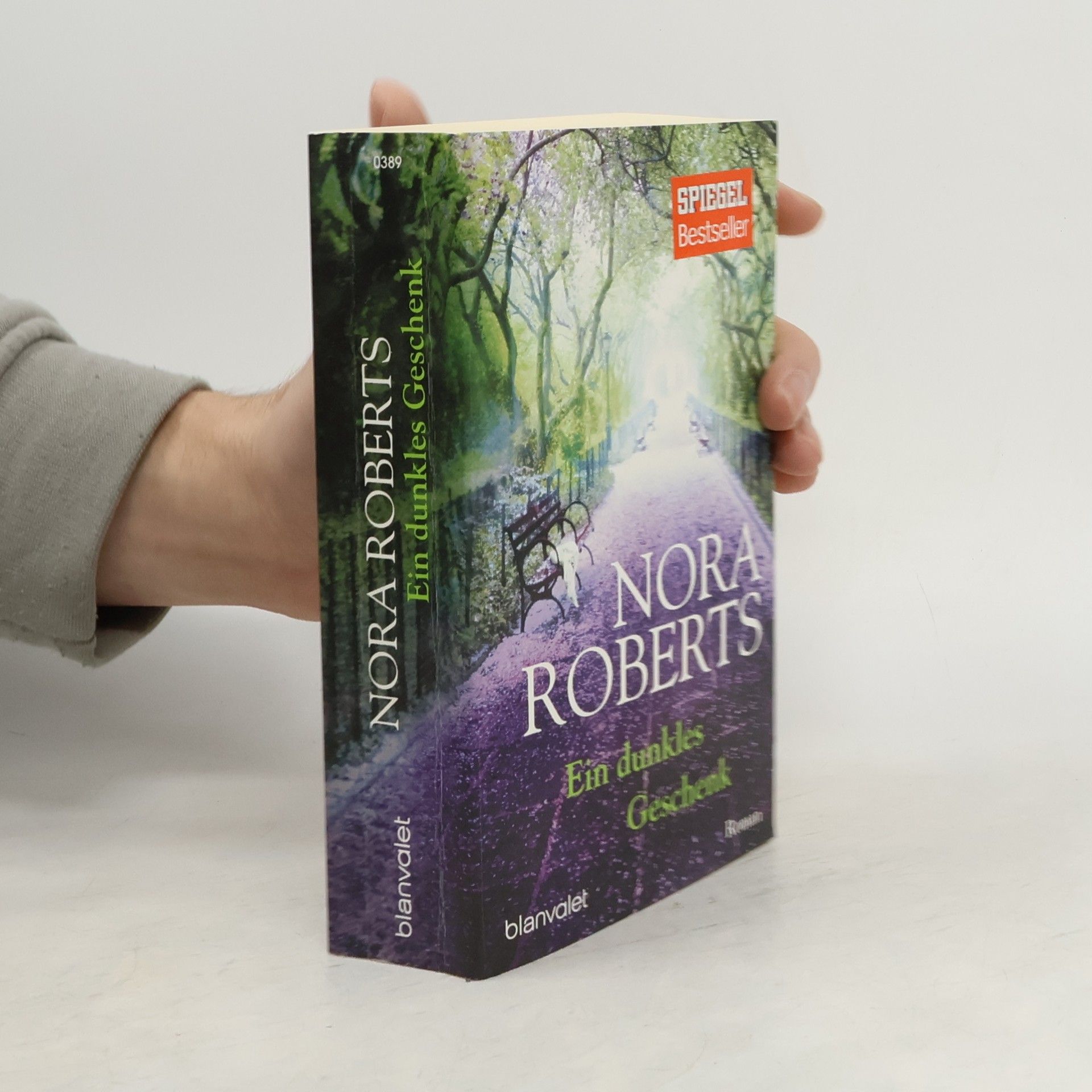 Nora Roberts Ein dunkles Geschenk: roman