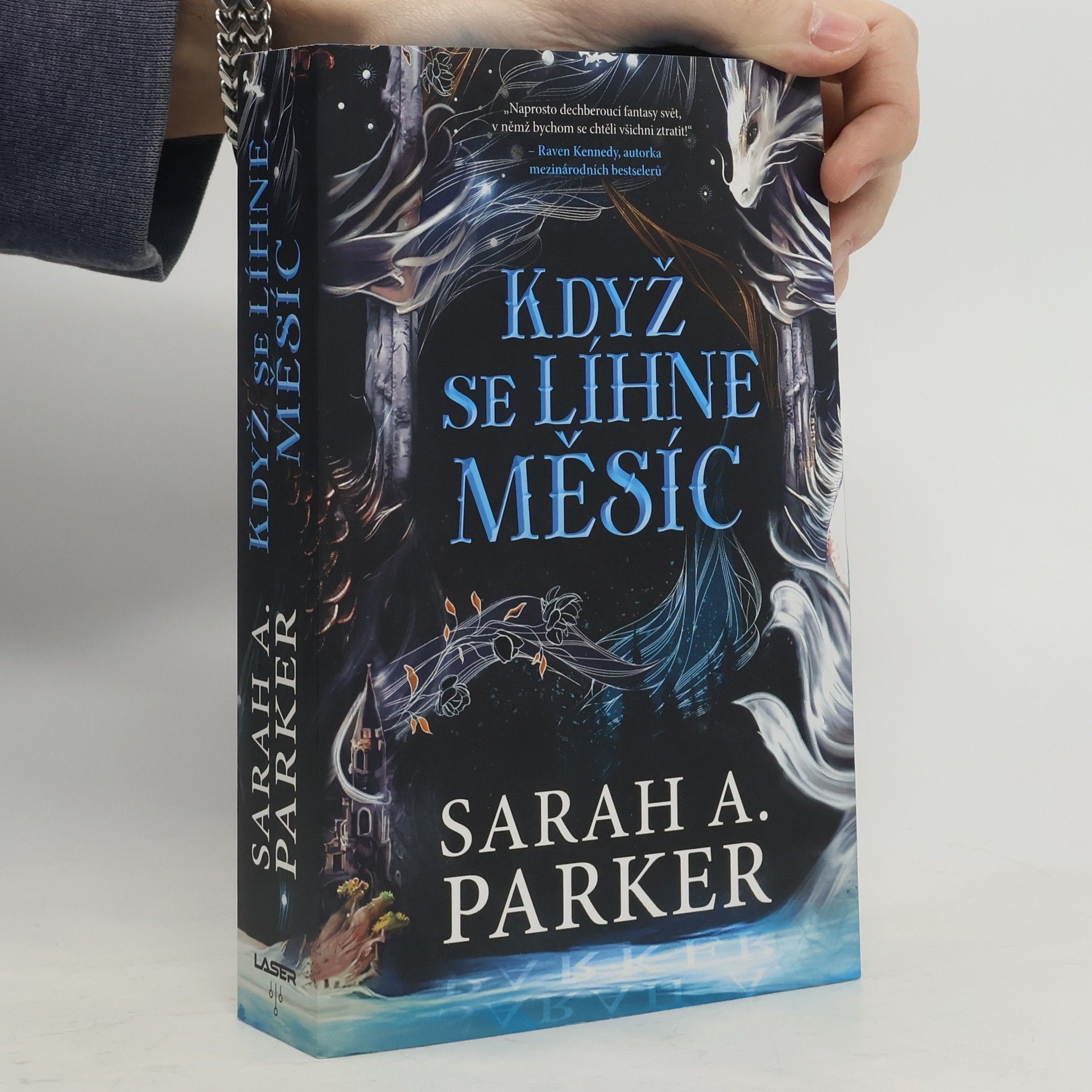 Když se líhne měsíc