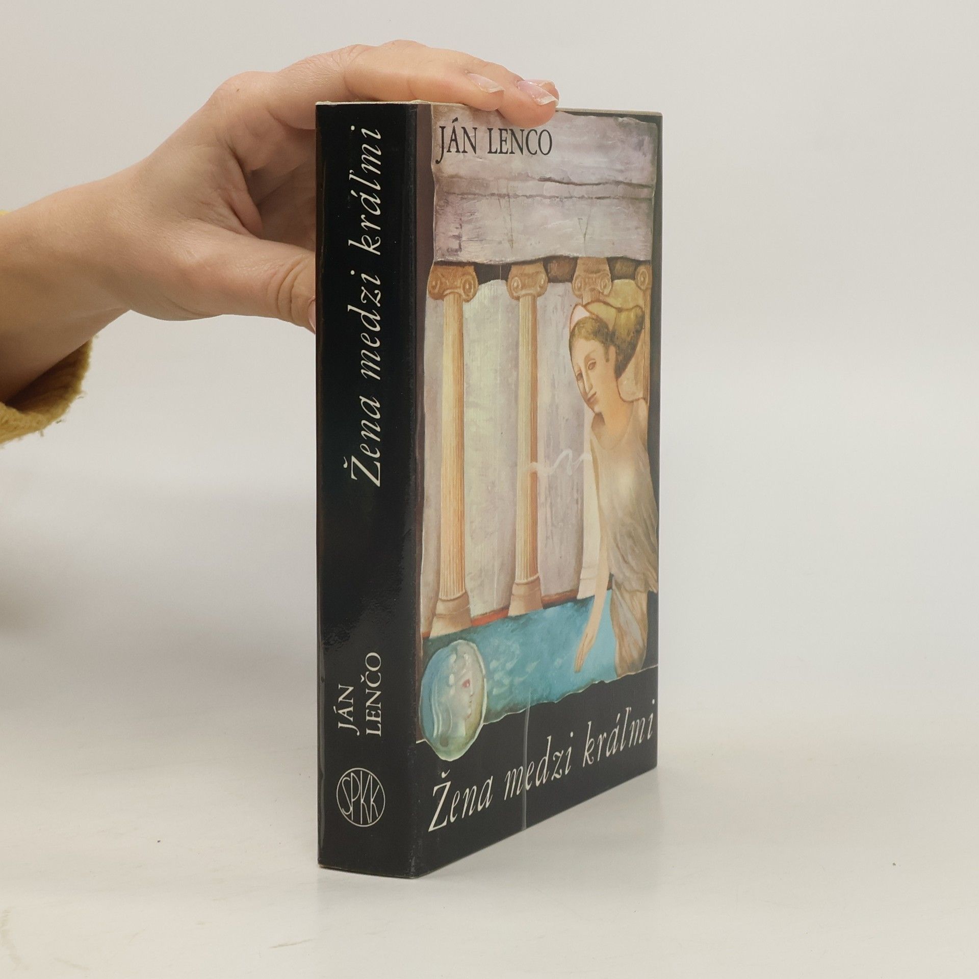 Žena medzi kráľmi