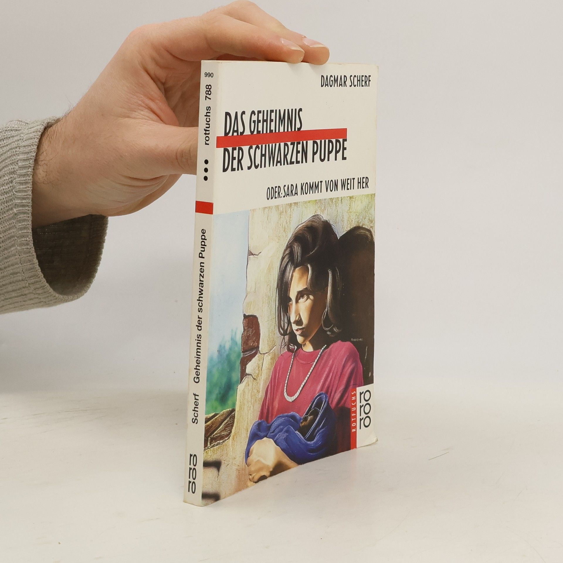 Das Geheimnis der schwarzen Puppe oder Sara kommt von weit her