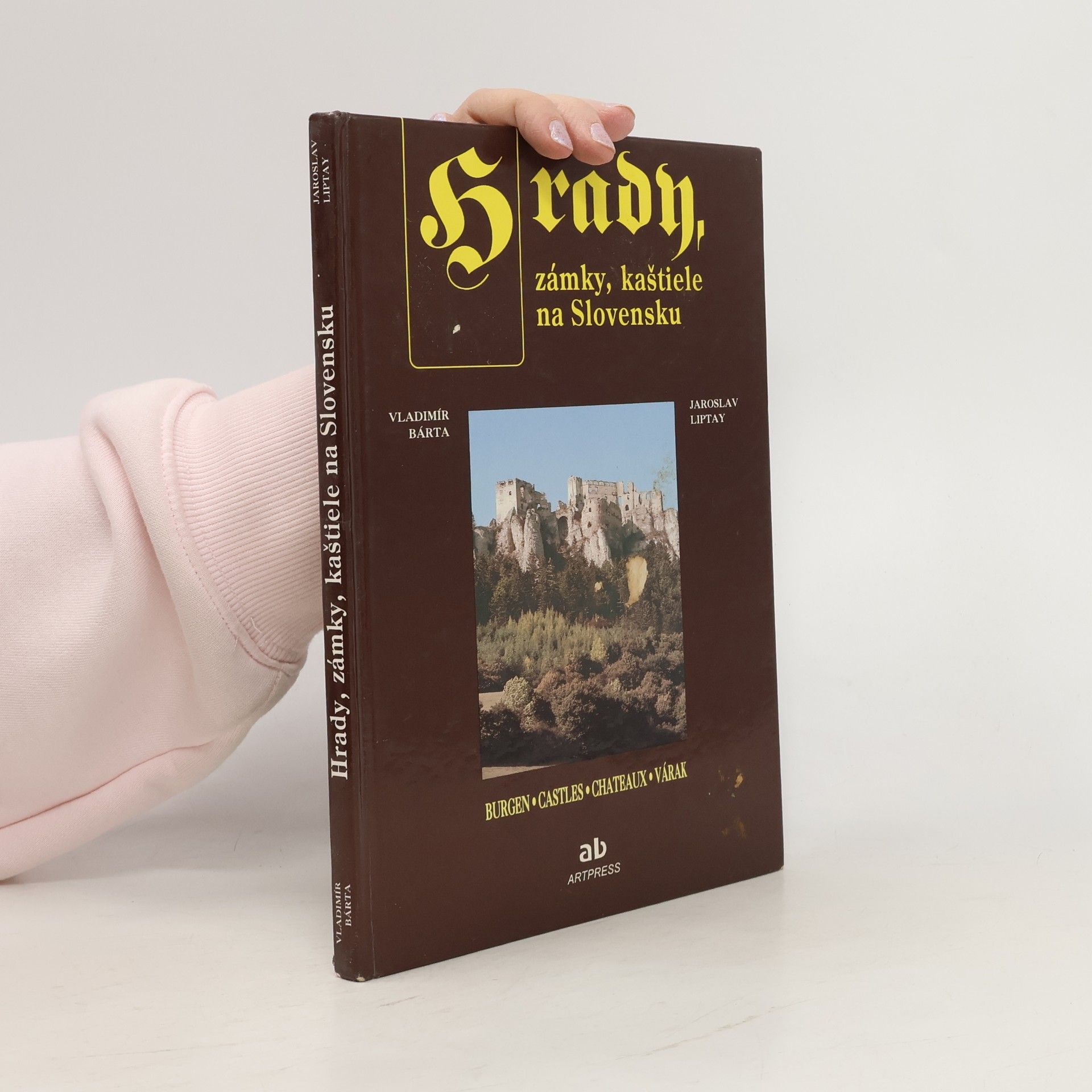 Hrady, zámky, kaštiele na Slovensku