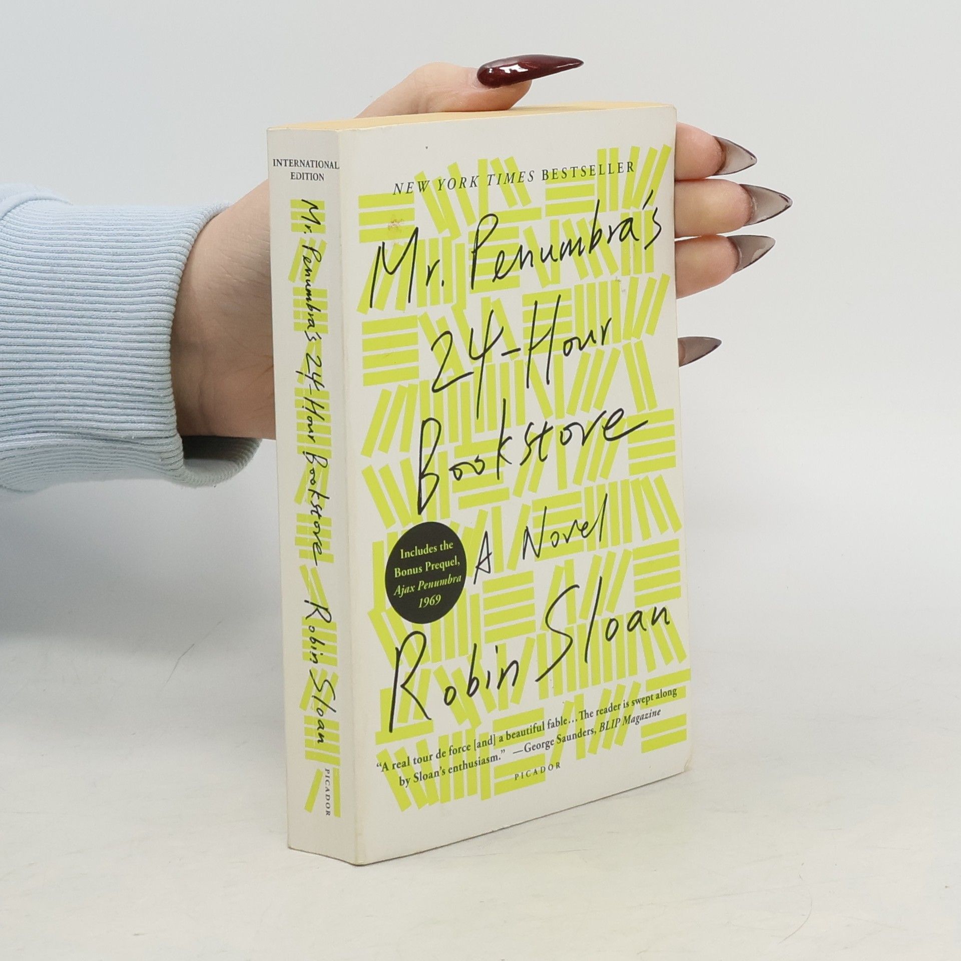 Robin Sloan Mr. Penumbra's 24-Hour Bookstore. Die sonderbare Buchhandlung des Mr. Penumbra, englische Ausgabe