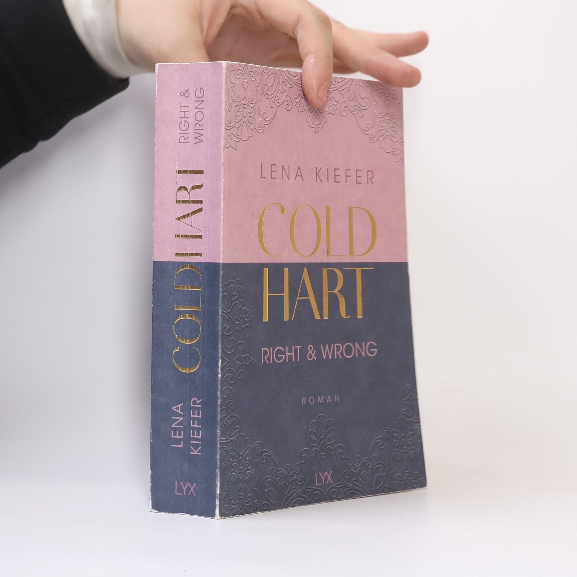 Lena Kiefer Right & Wrong / Coldhart Bd.3