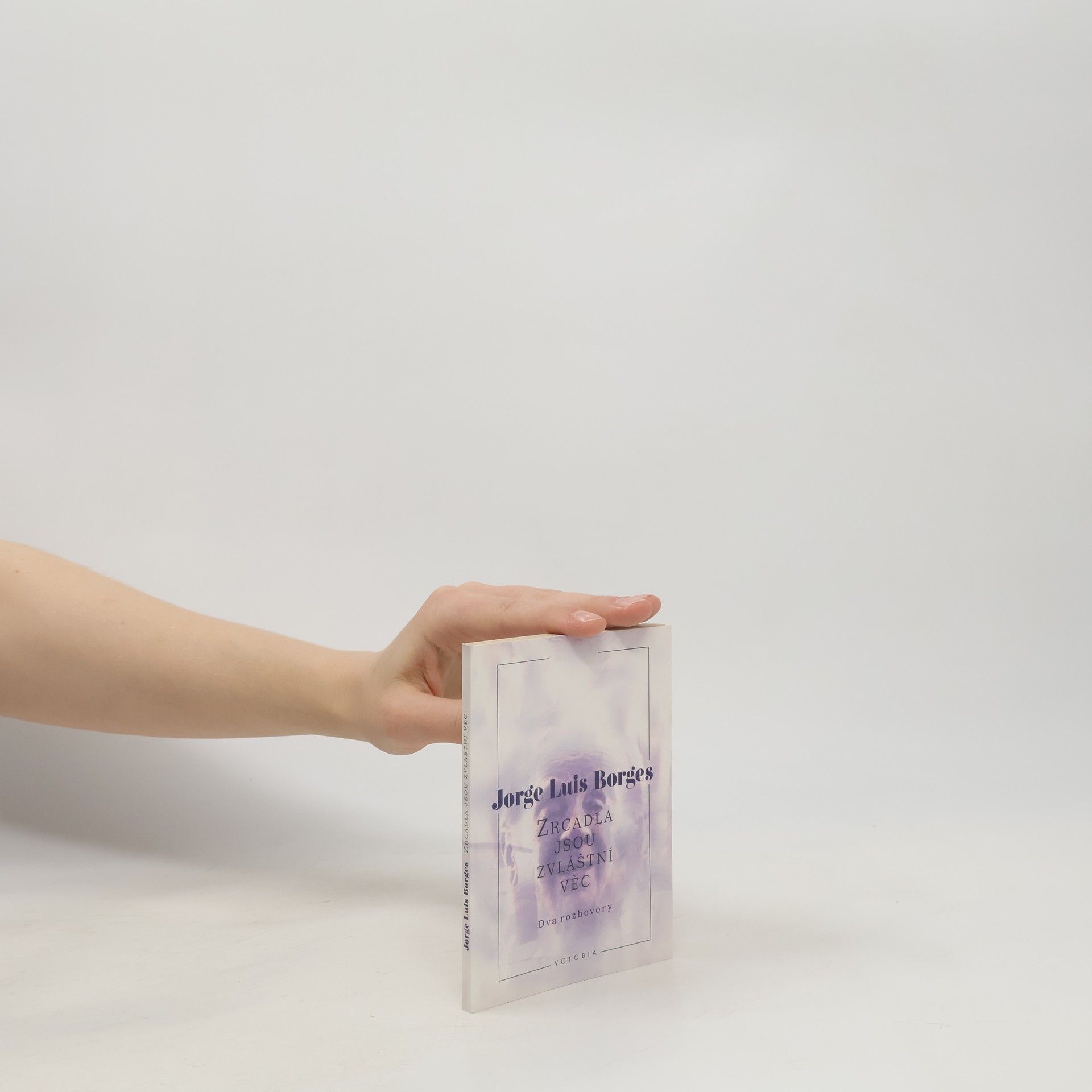 Zrcadla jsou zvláštní věc