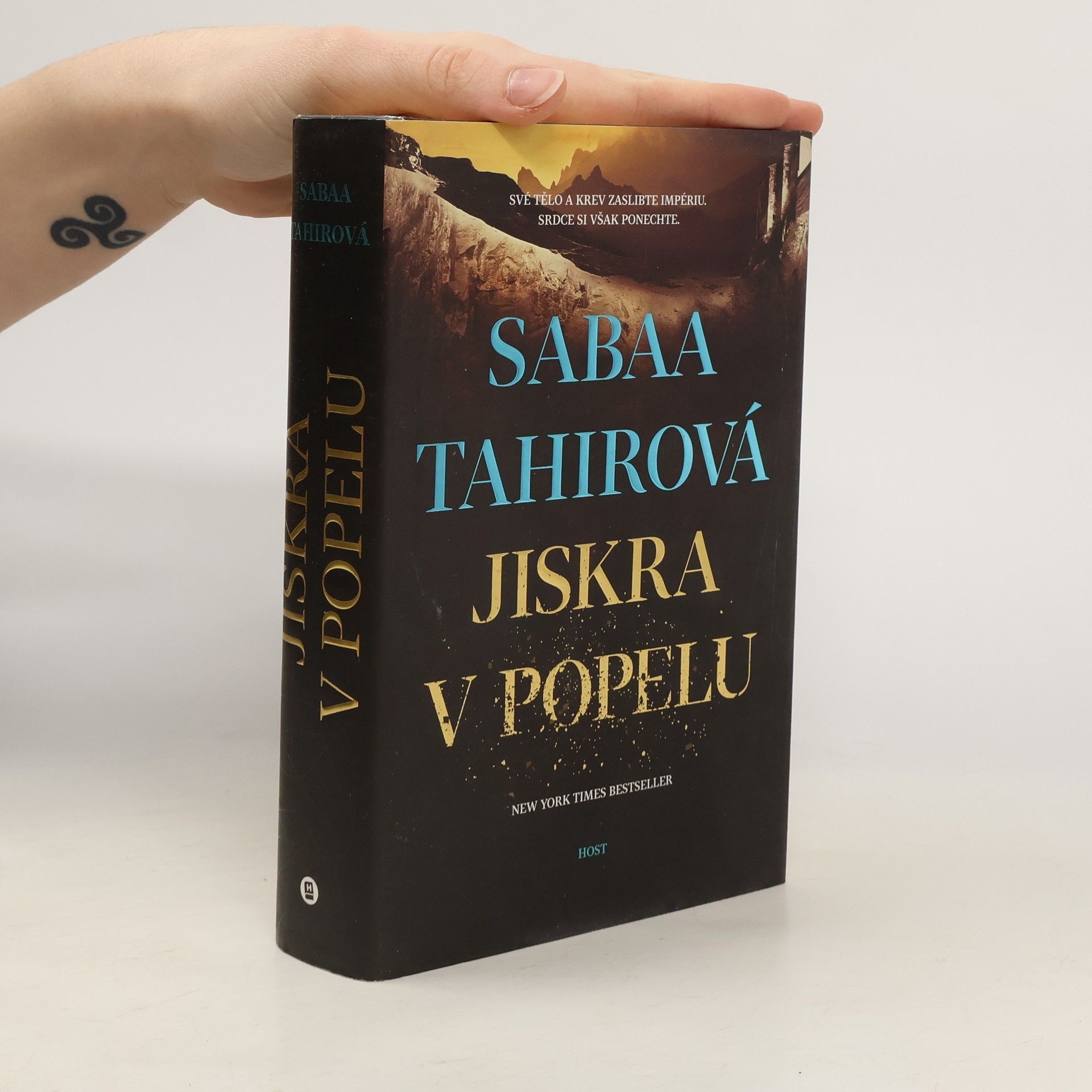 Jiskra v popelu