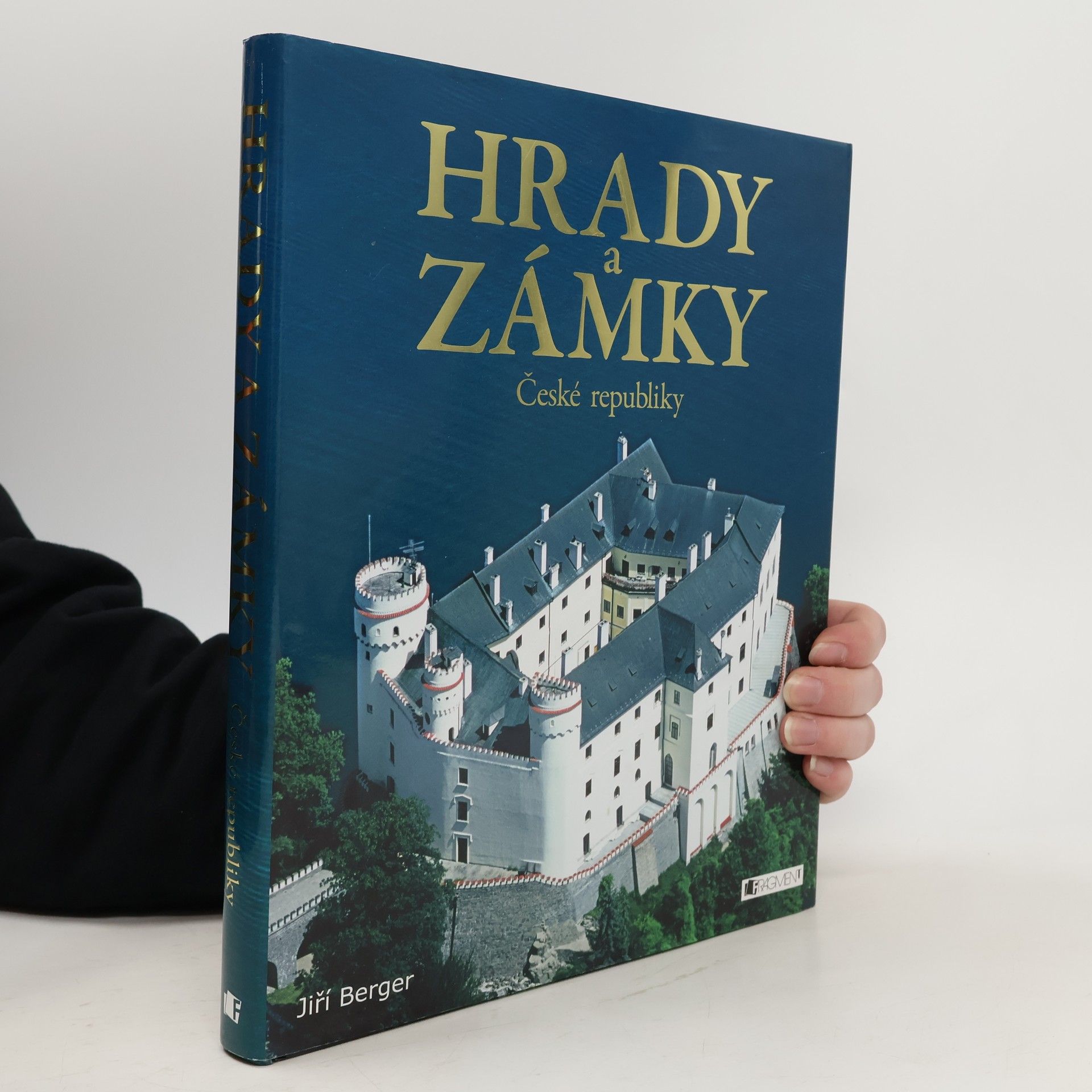 Hrady a zámky České republiky