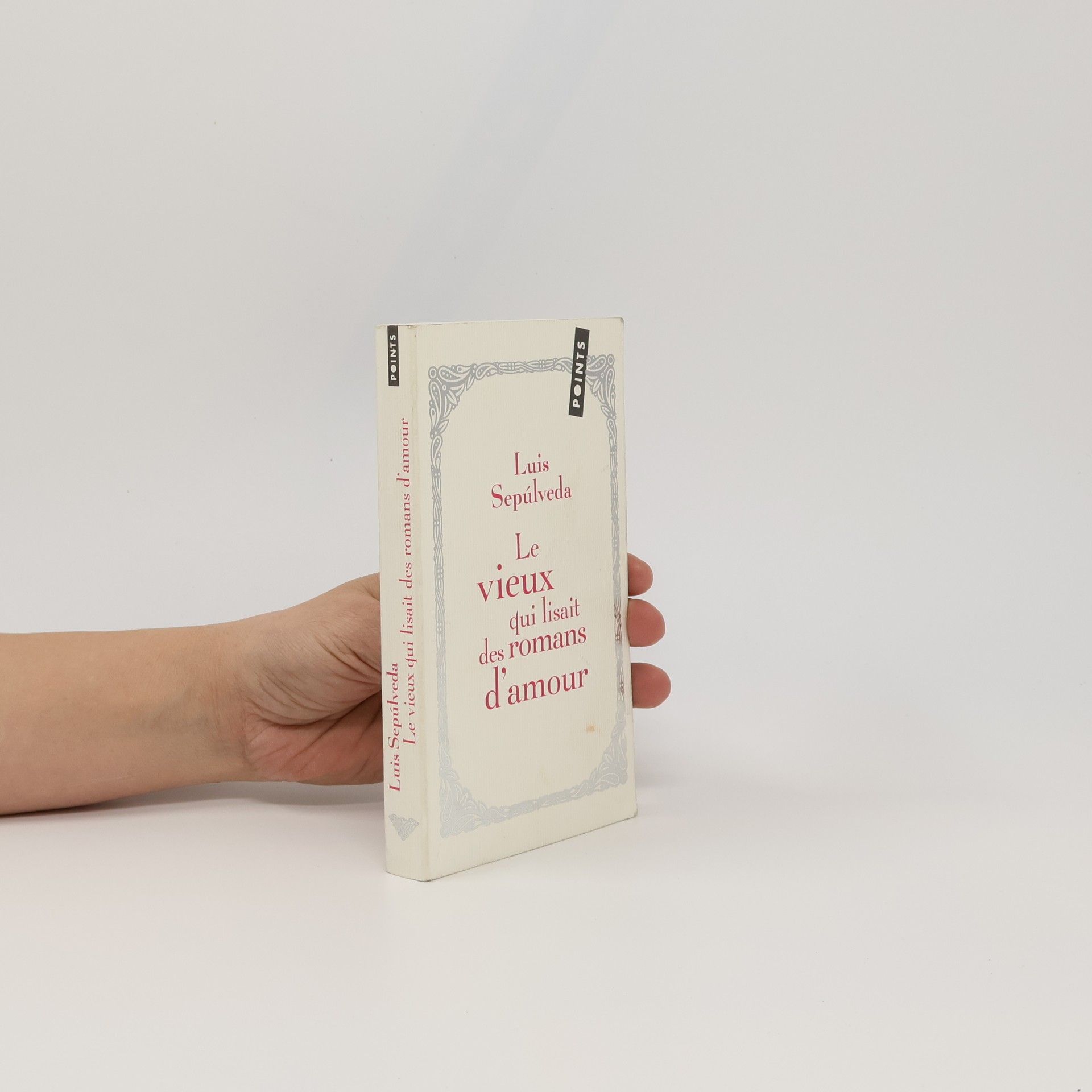 Luis Sepúlveda Le vieux qui lisait des romans d'amour