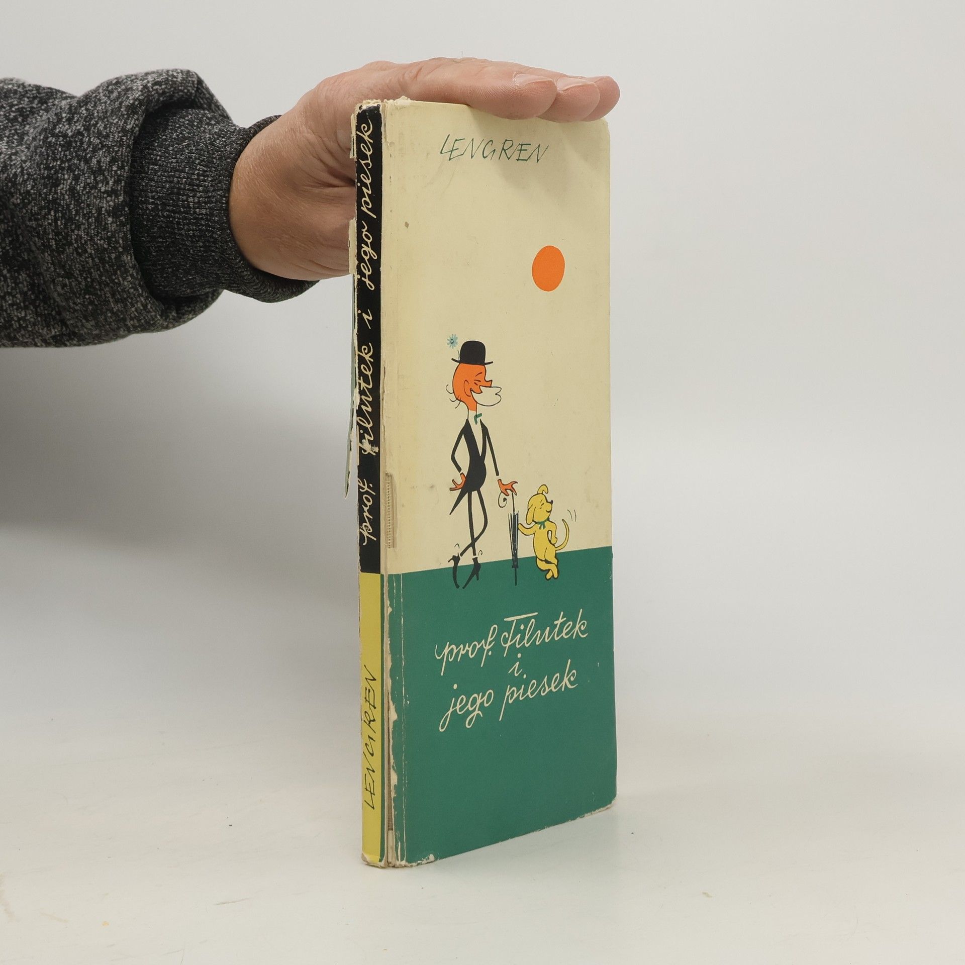 Prof. Filutek i jego piesek