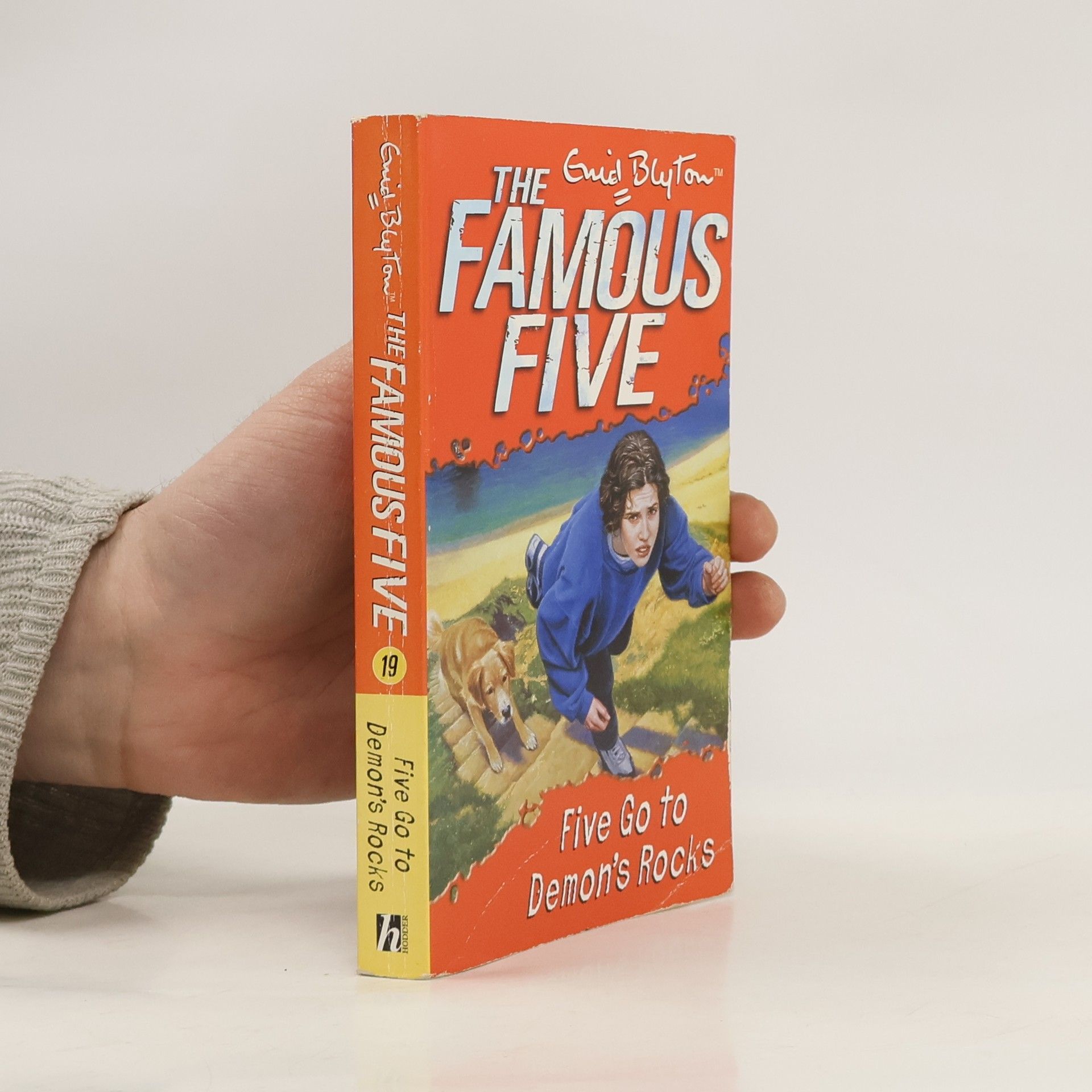 Enid Blyton The Famous Five - Five Go To Demon's Rocks