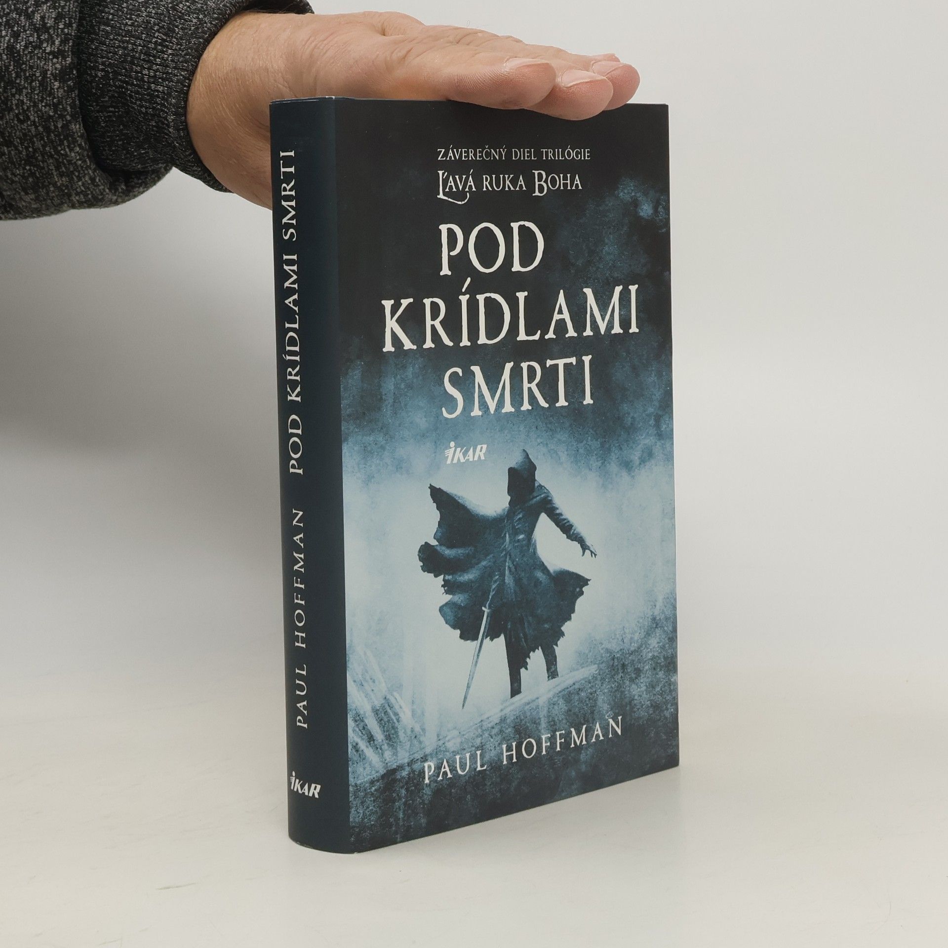 Paul Hoffman Pod krídlami smrti