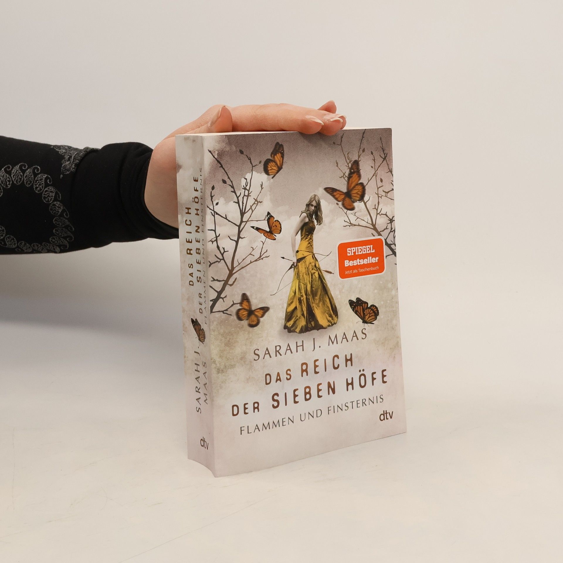 Das Reich der Sieben Höfe. Flammen und Finsternis