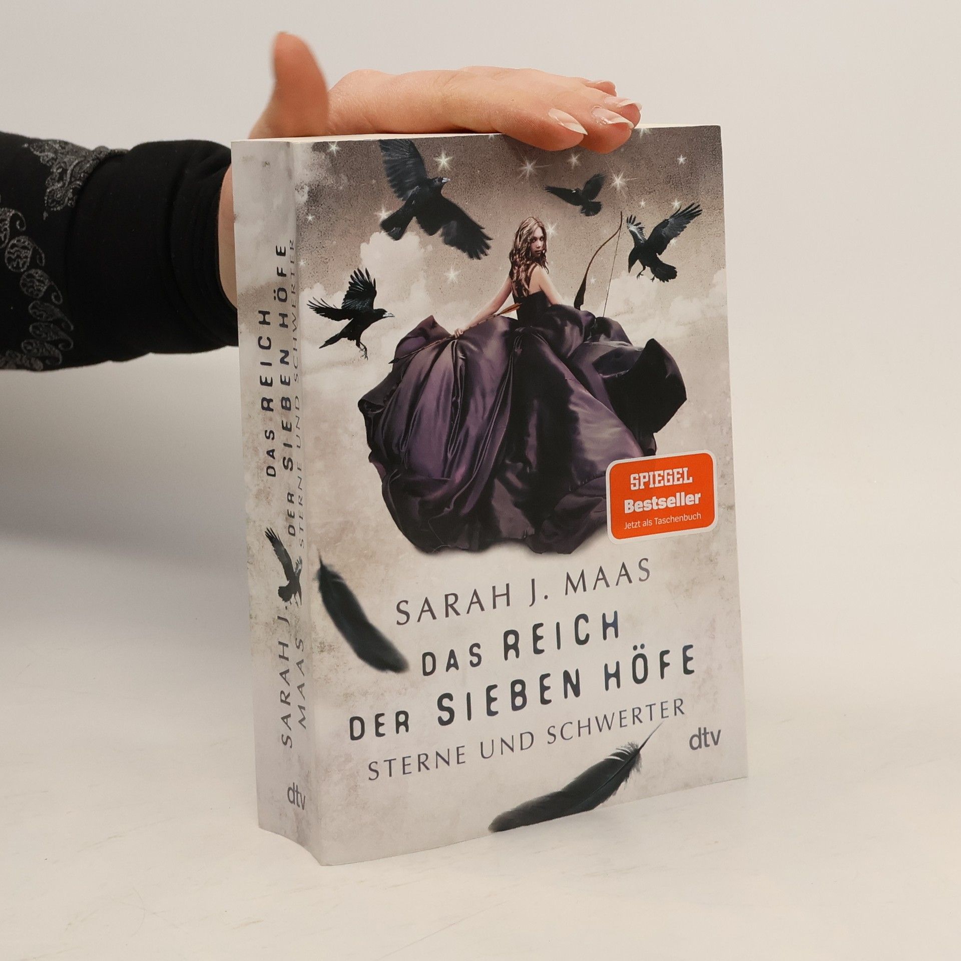 Sarah J. Maas Das Reich der sieben Höfe. Sterne und Schwerter