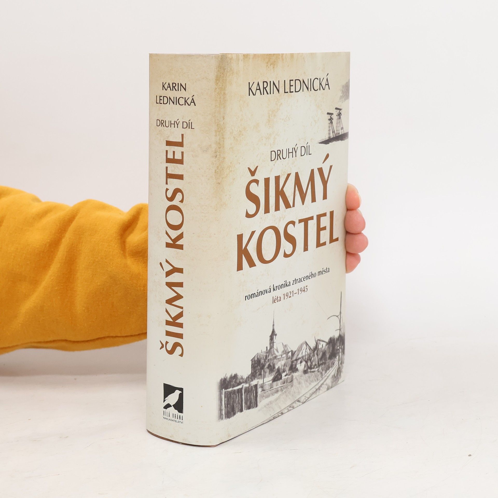 Karin Lednická Šikmý kostel 2