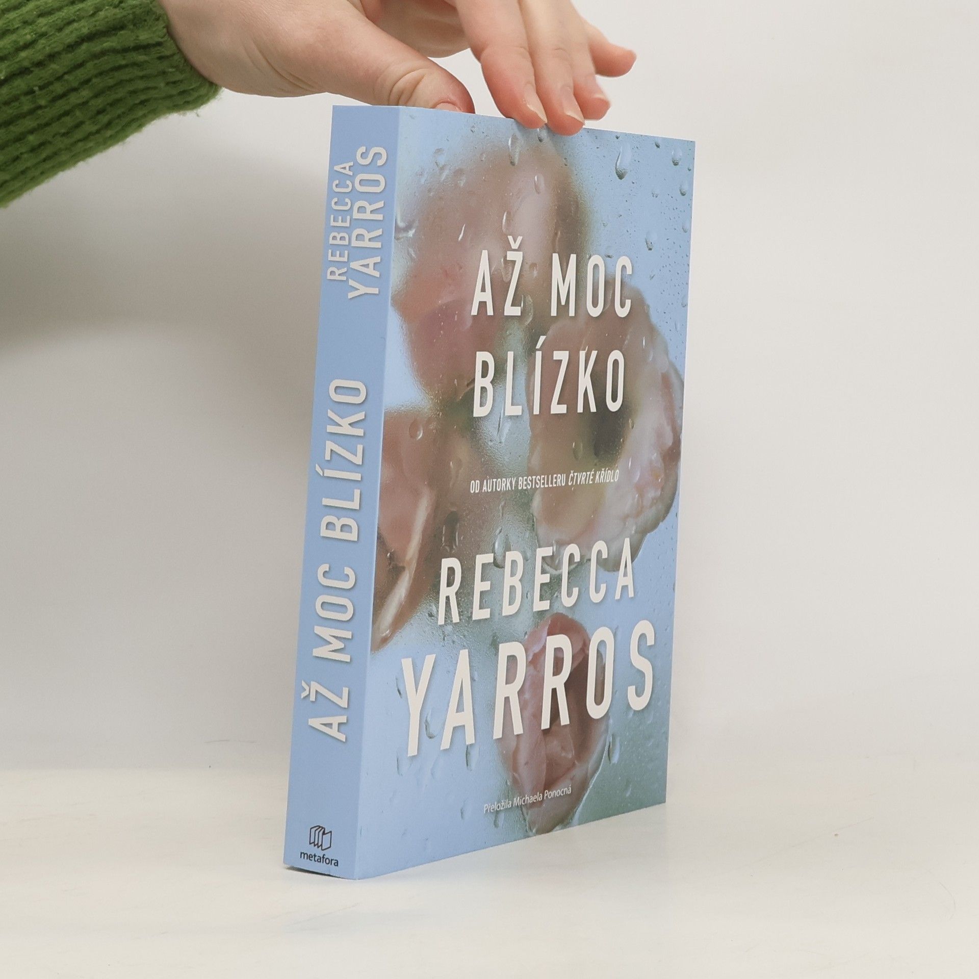 Rebecca Yarros Až moc blízko