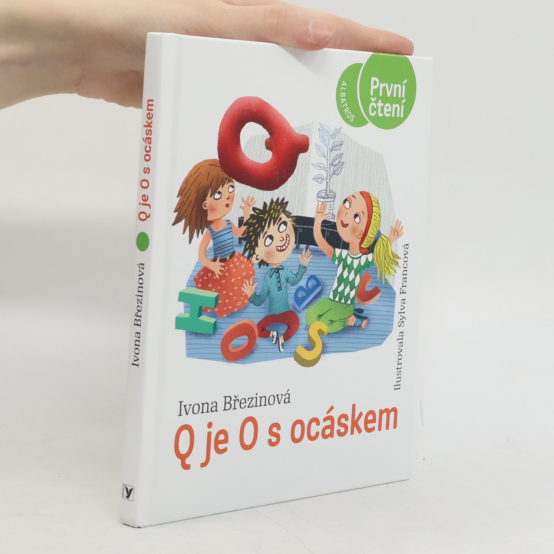 Ivona Březinová Q je O s ocáskem