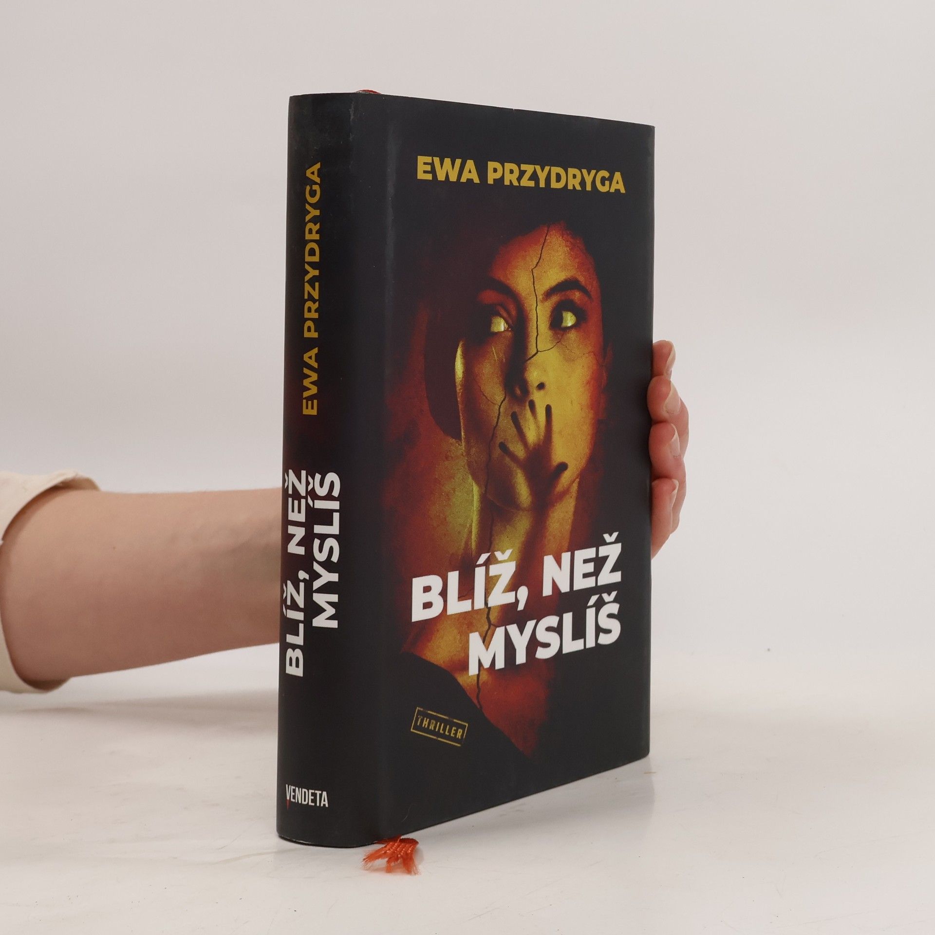 Ewa Przydryga Blíž, než myslíš
