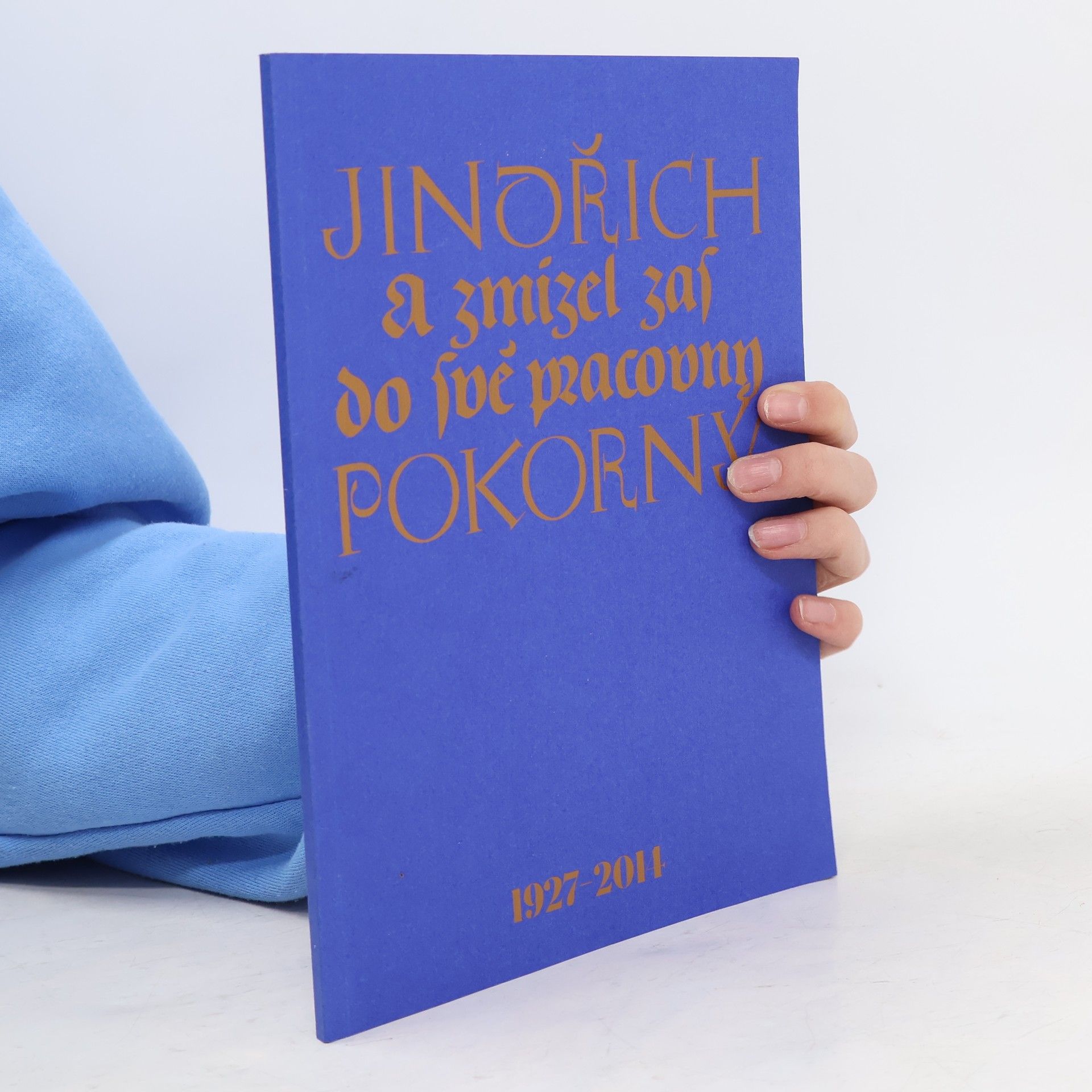 A zmizel zas do své pracovny