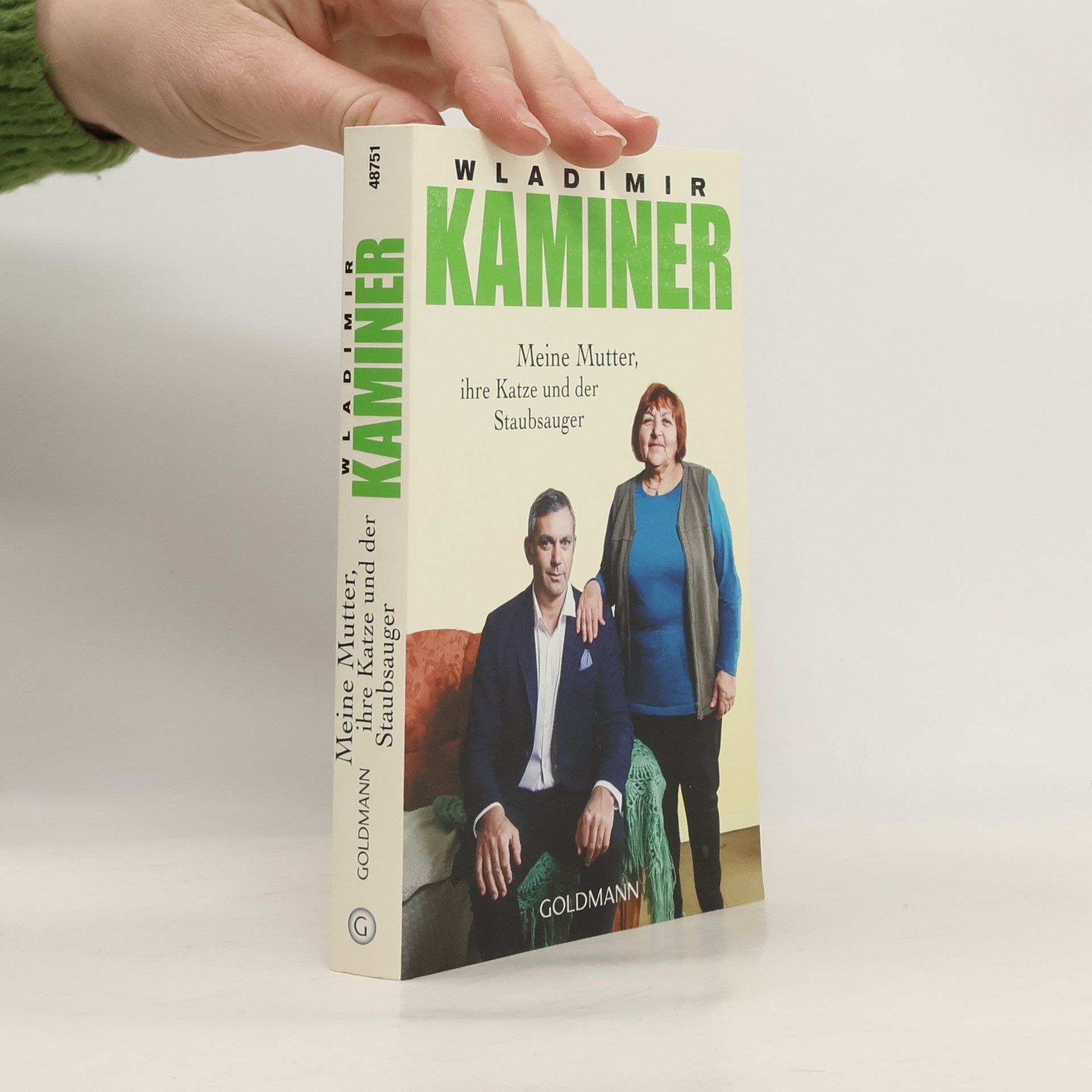 Meine Mutter, ihre Katze und der Staubsauger