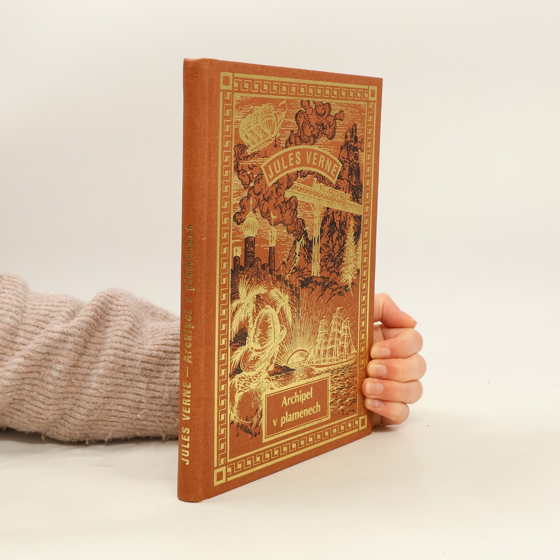 Archipel v plamenech