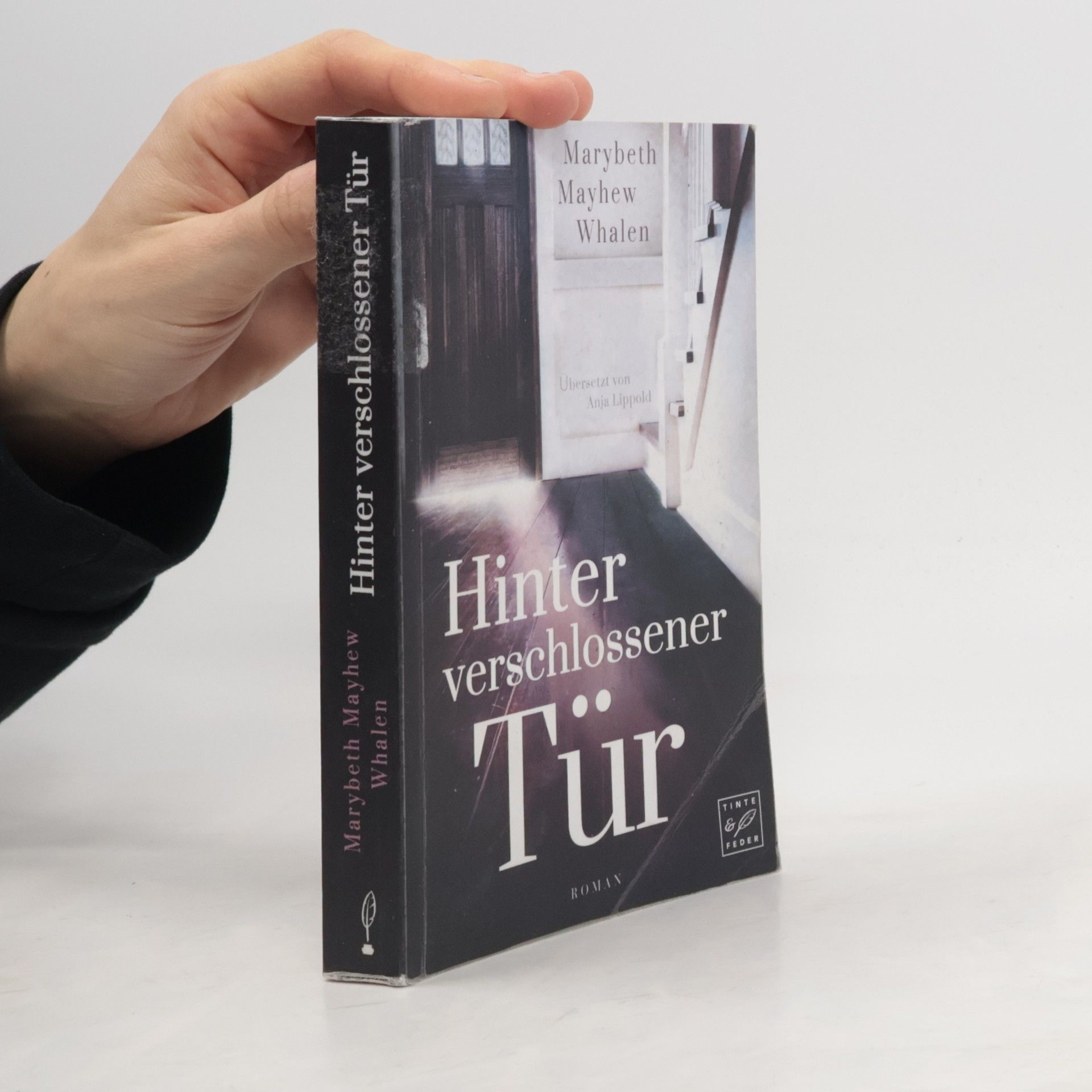 Hinter verschlossener Tür