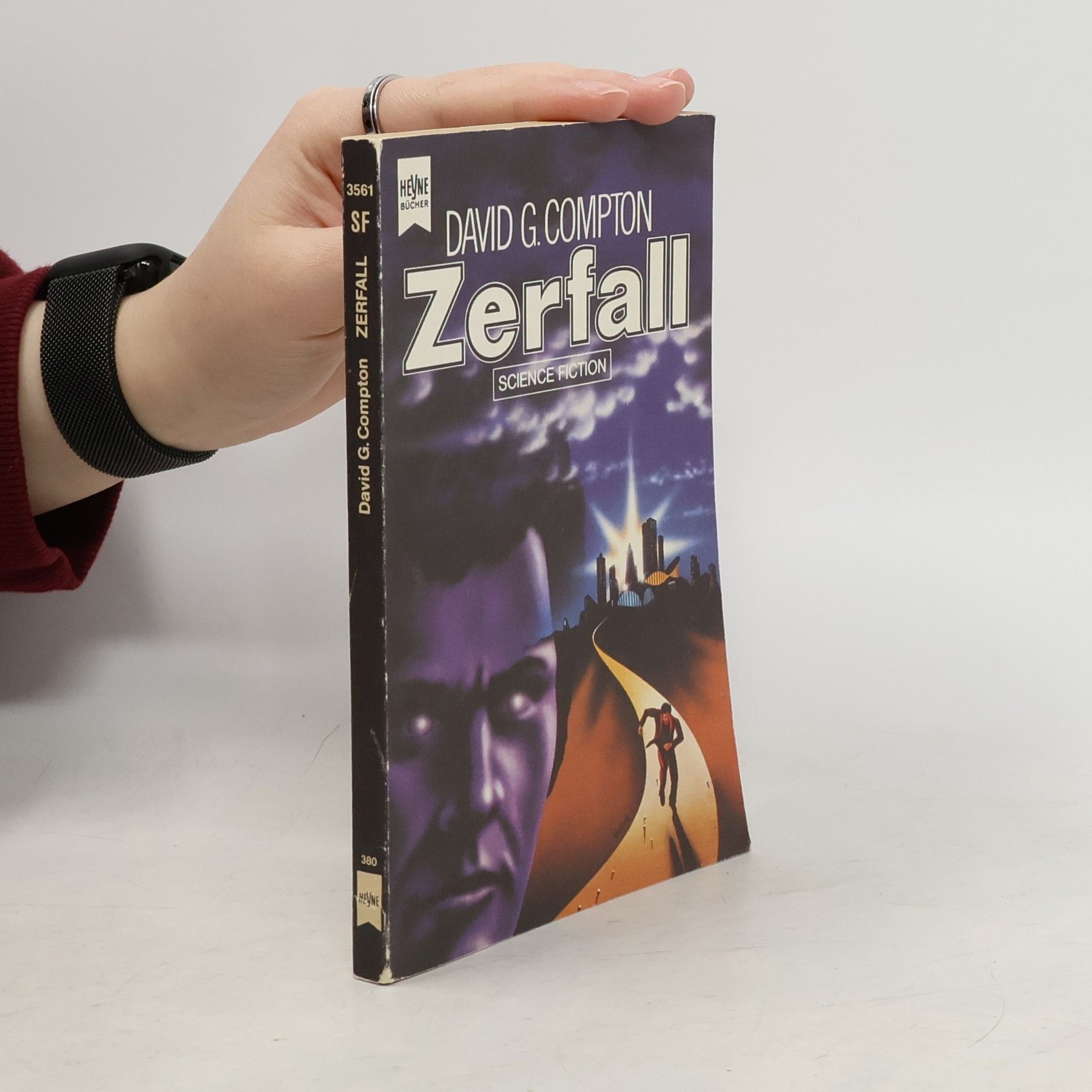 David G. Compton Zerfall