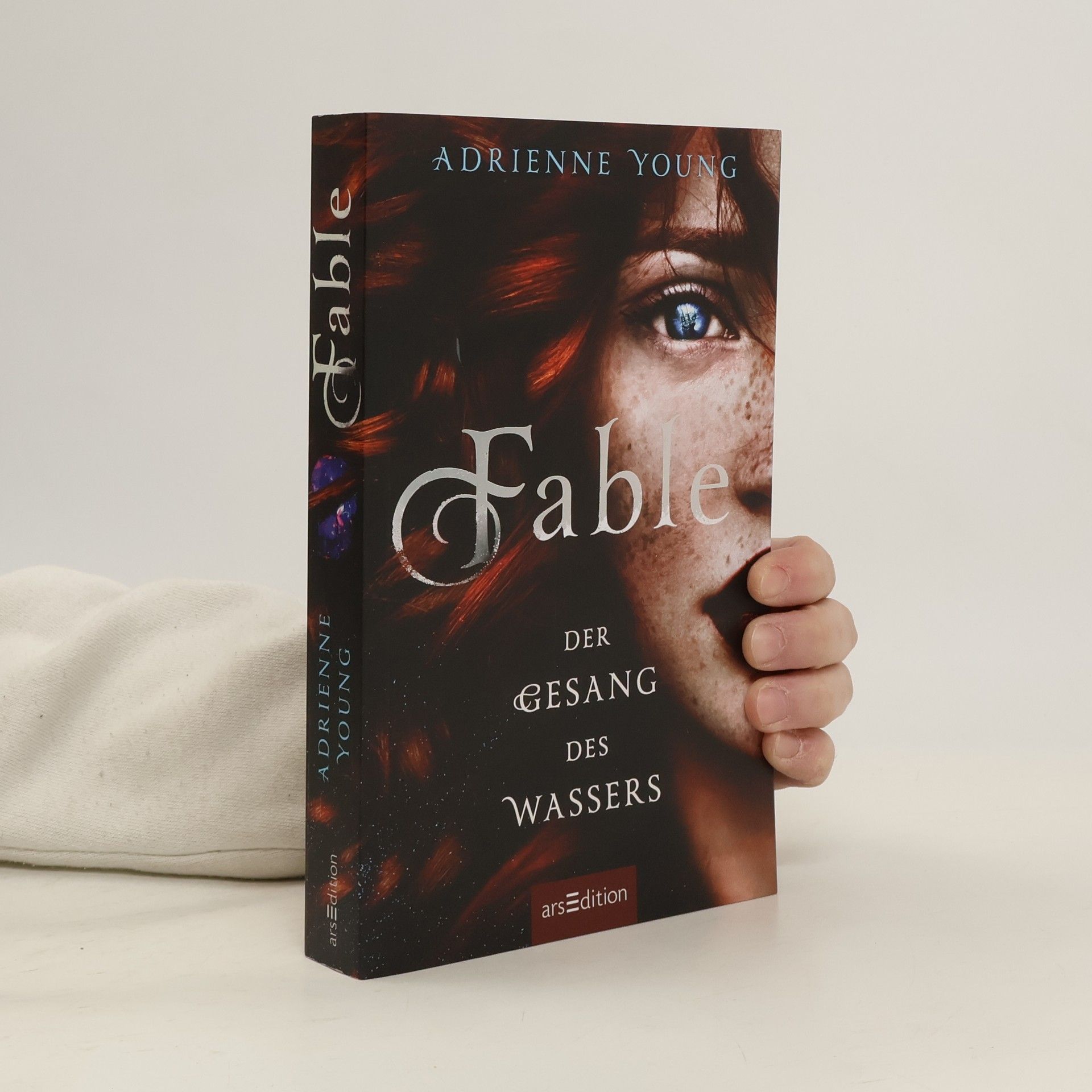 Adrienne Young Fable - Der Gesang des Wassers (Fable 1)