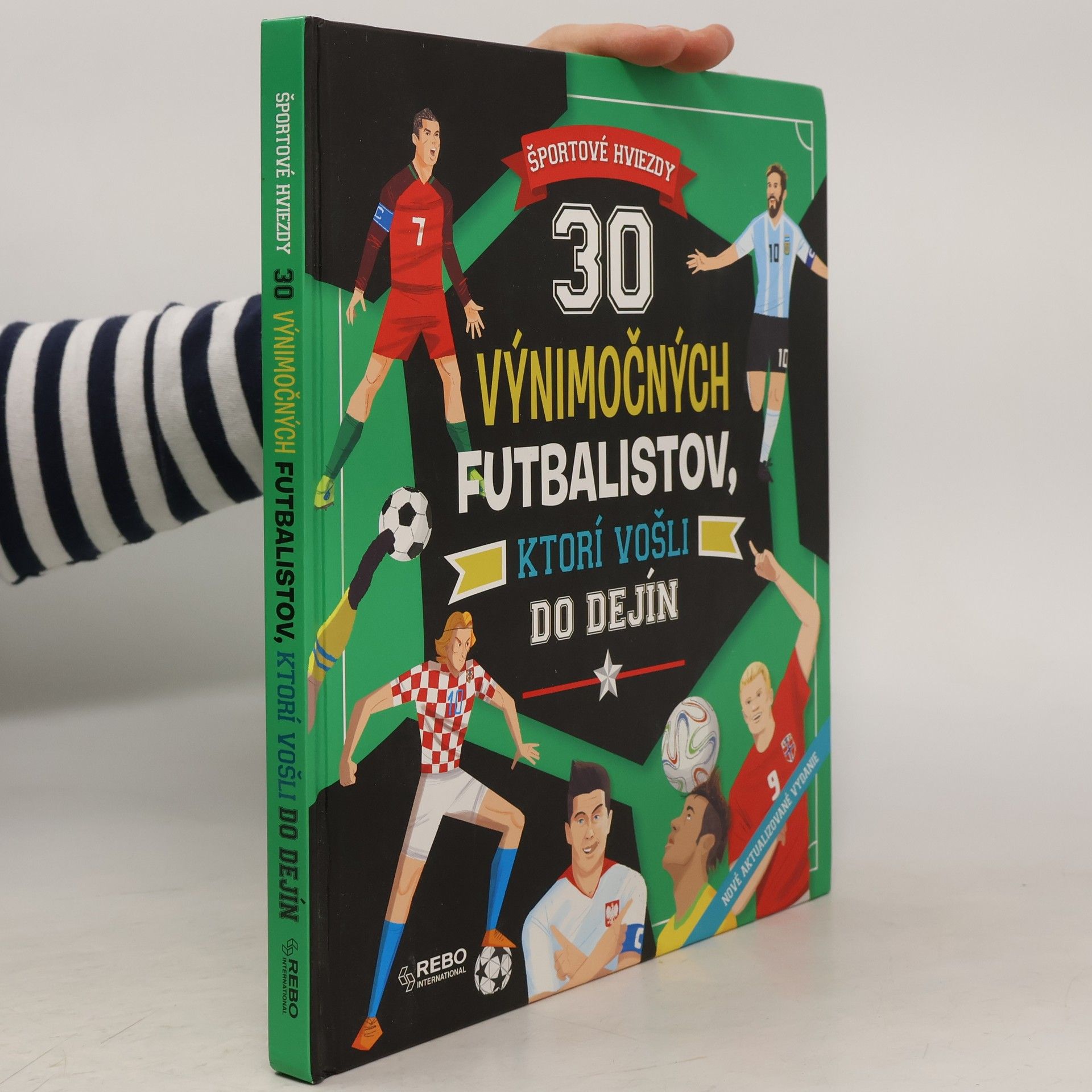 AA.VV. 30 výnimočných futbalistov, ktorí vošli do dejín