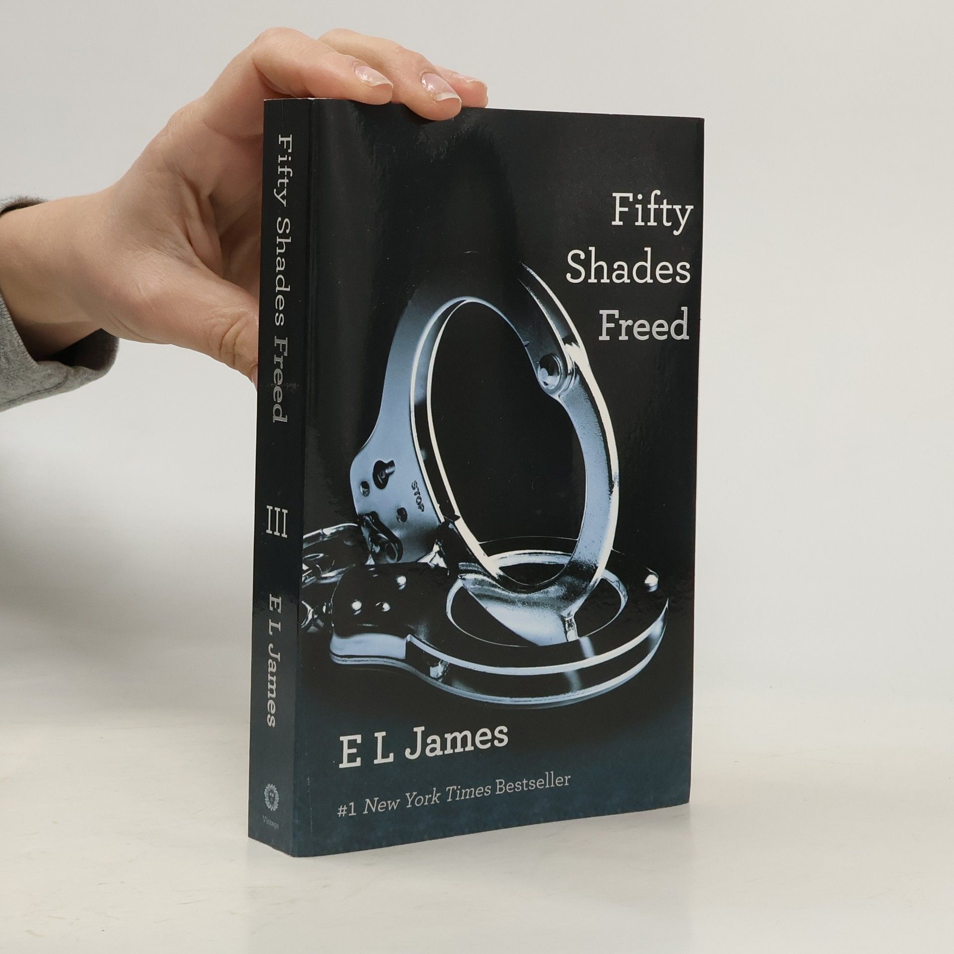 E. L. James Fifty Shades Freed