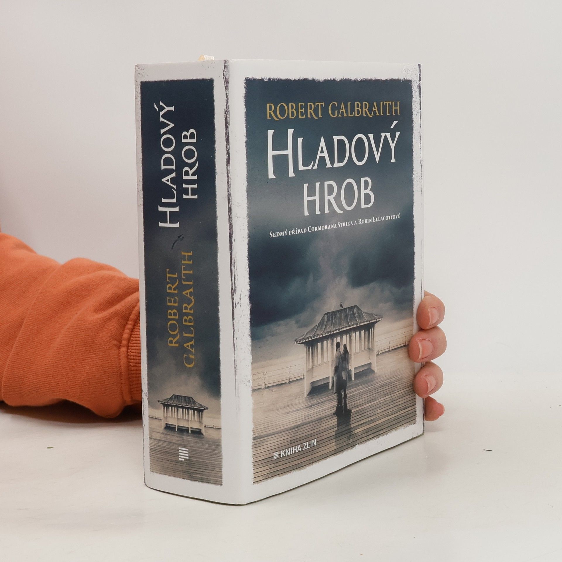 Robert Galbraith Hladový hrob