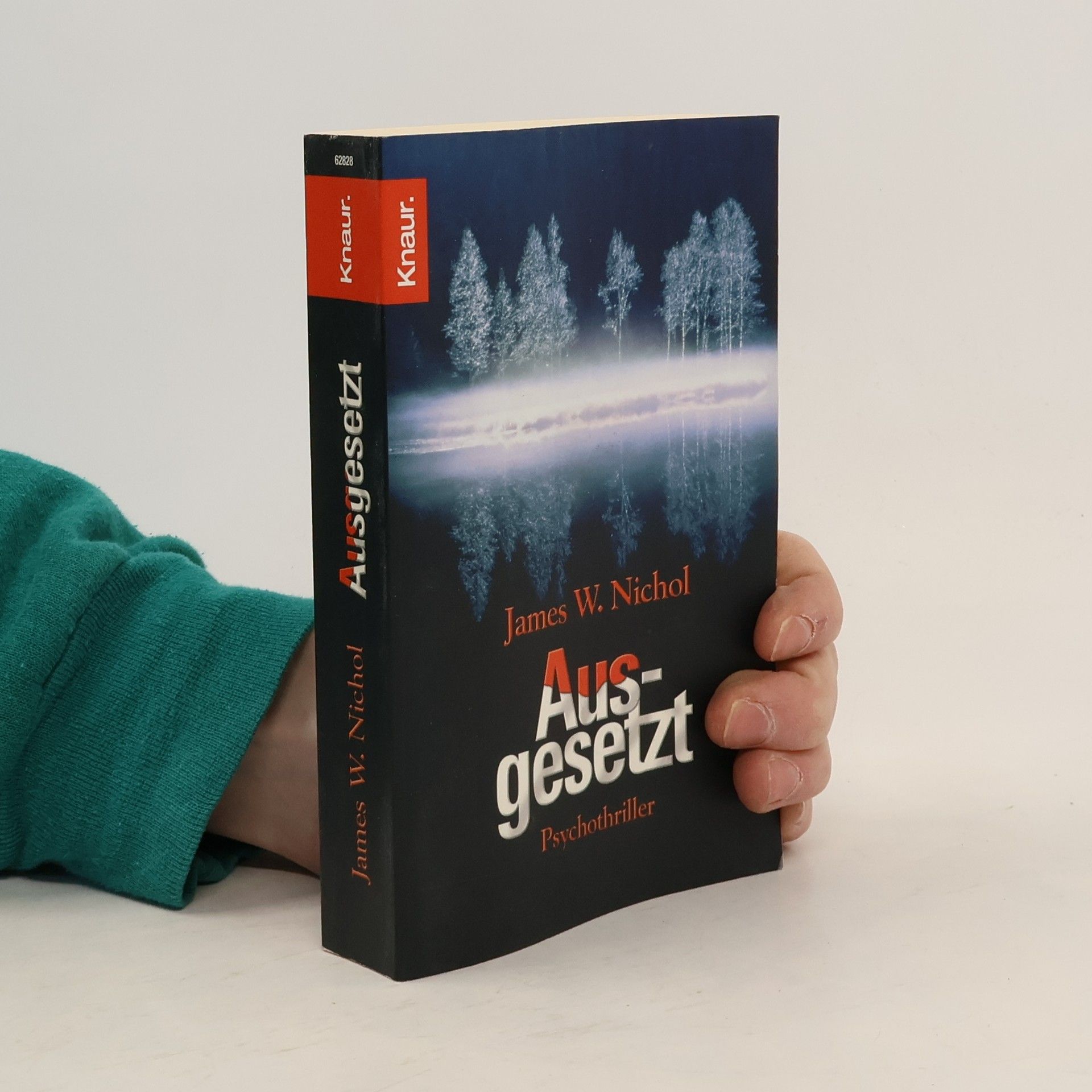 James W. Nichol Ausgesetzt