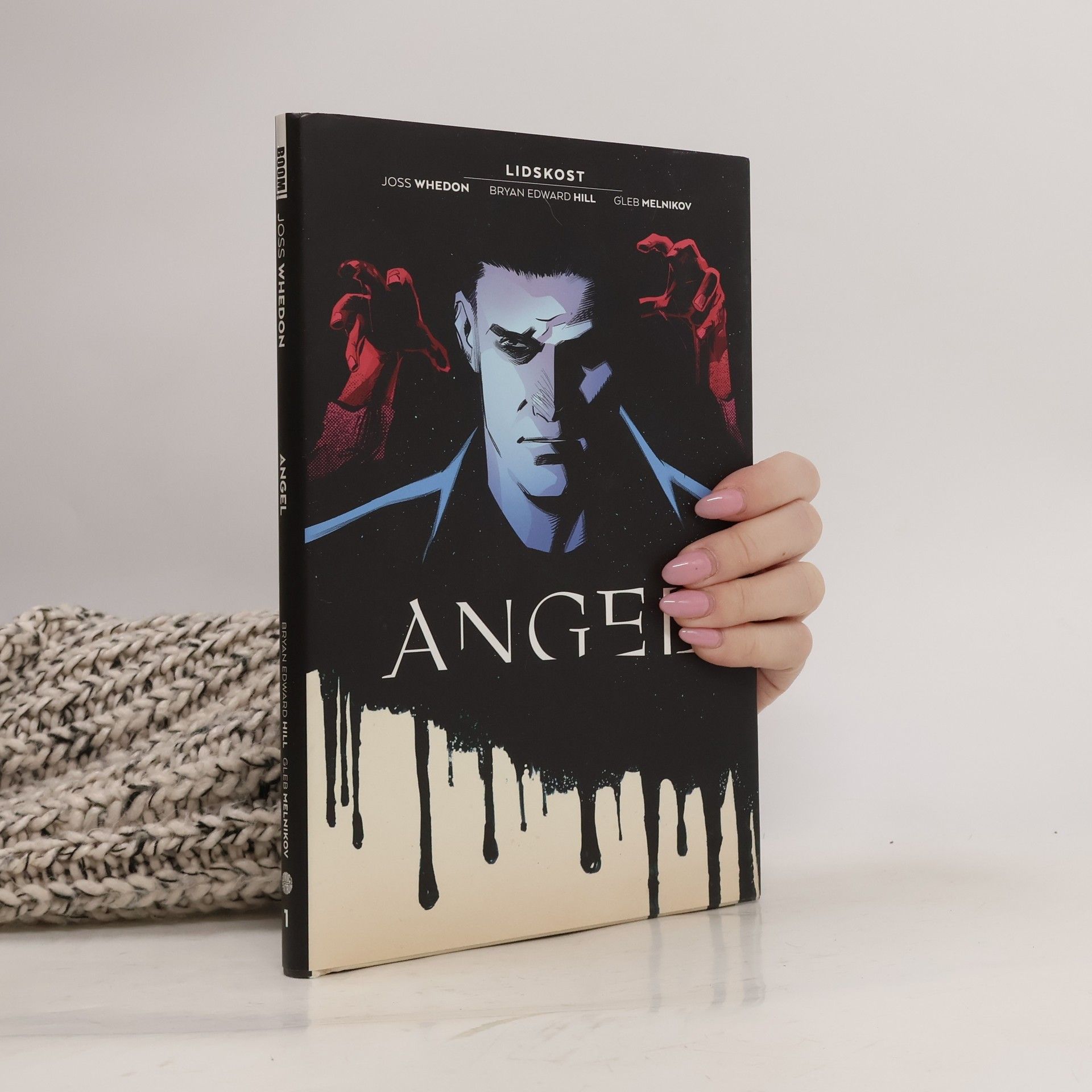 Angel. Kniha první, Lidskost