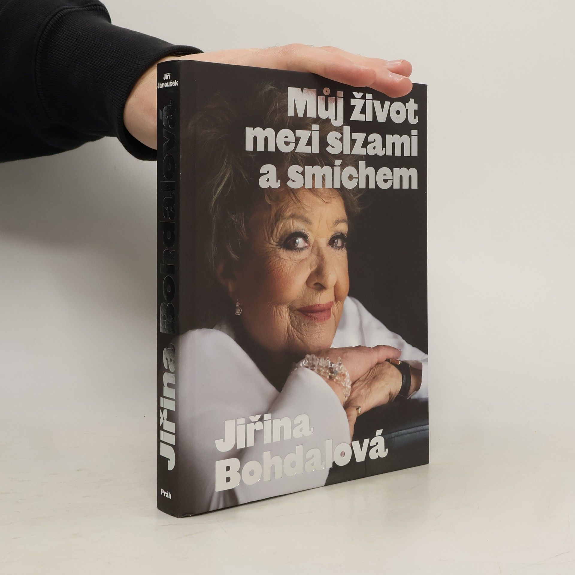 Můj život mezi slzami a smíchem