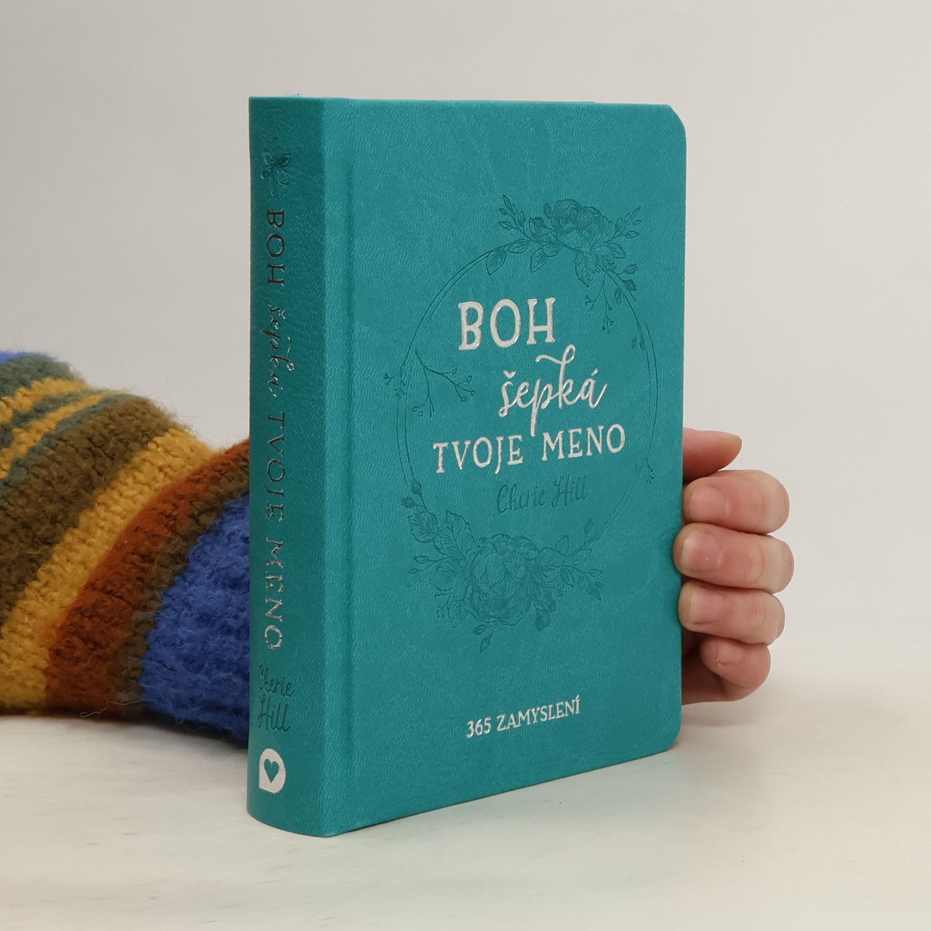 Cherie Hill Boh šepká tvoje meno