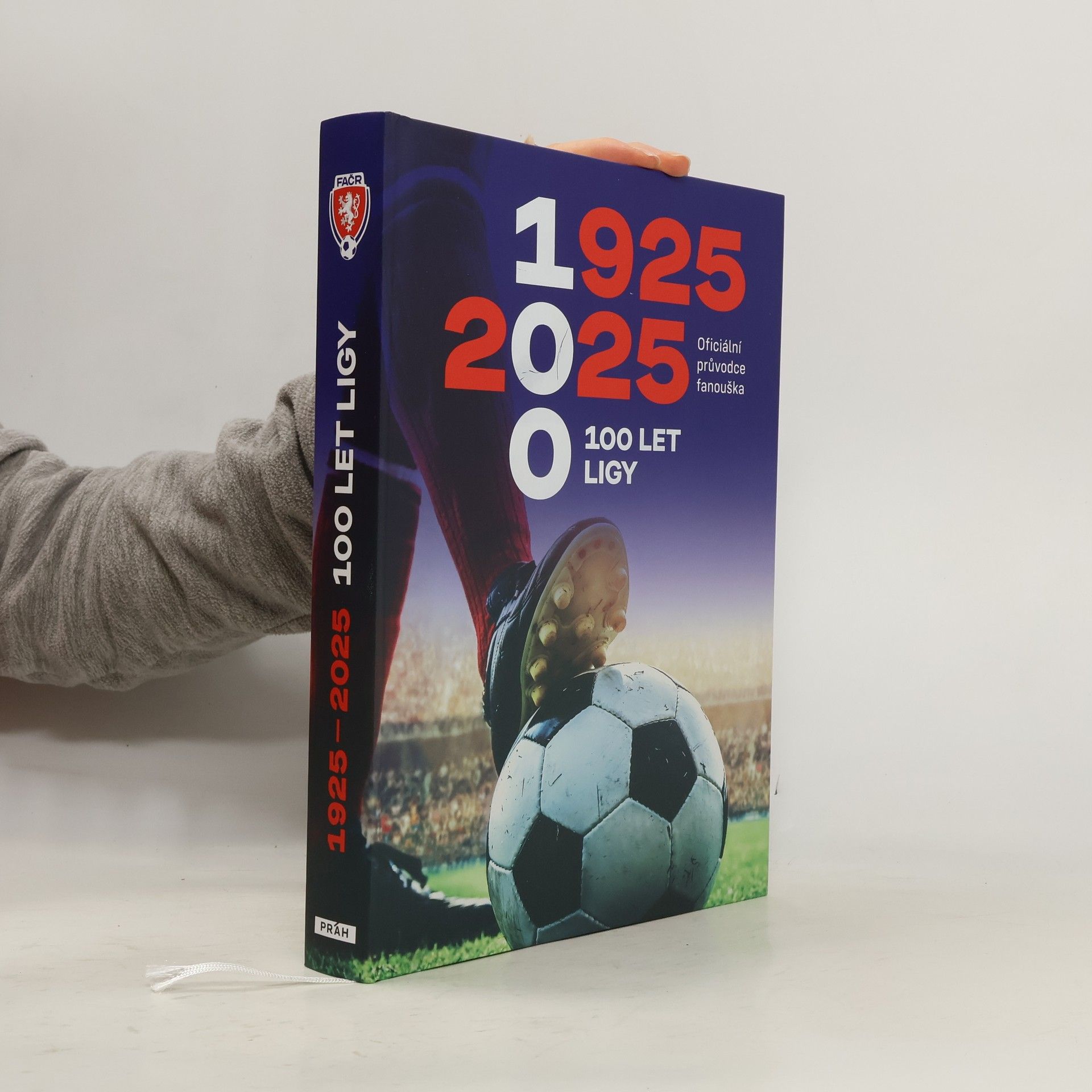 100 let ligy: Oficiální průvodce fanouška