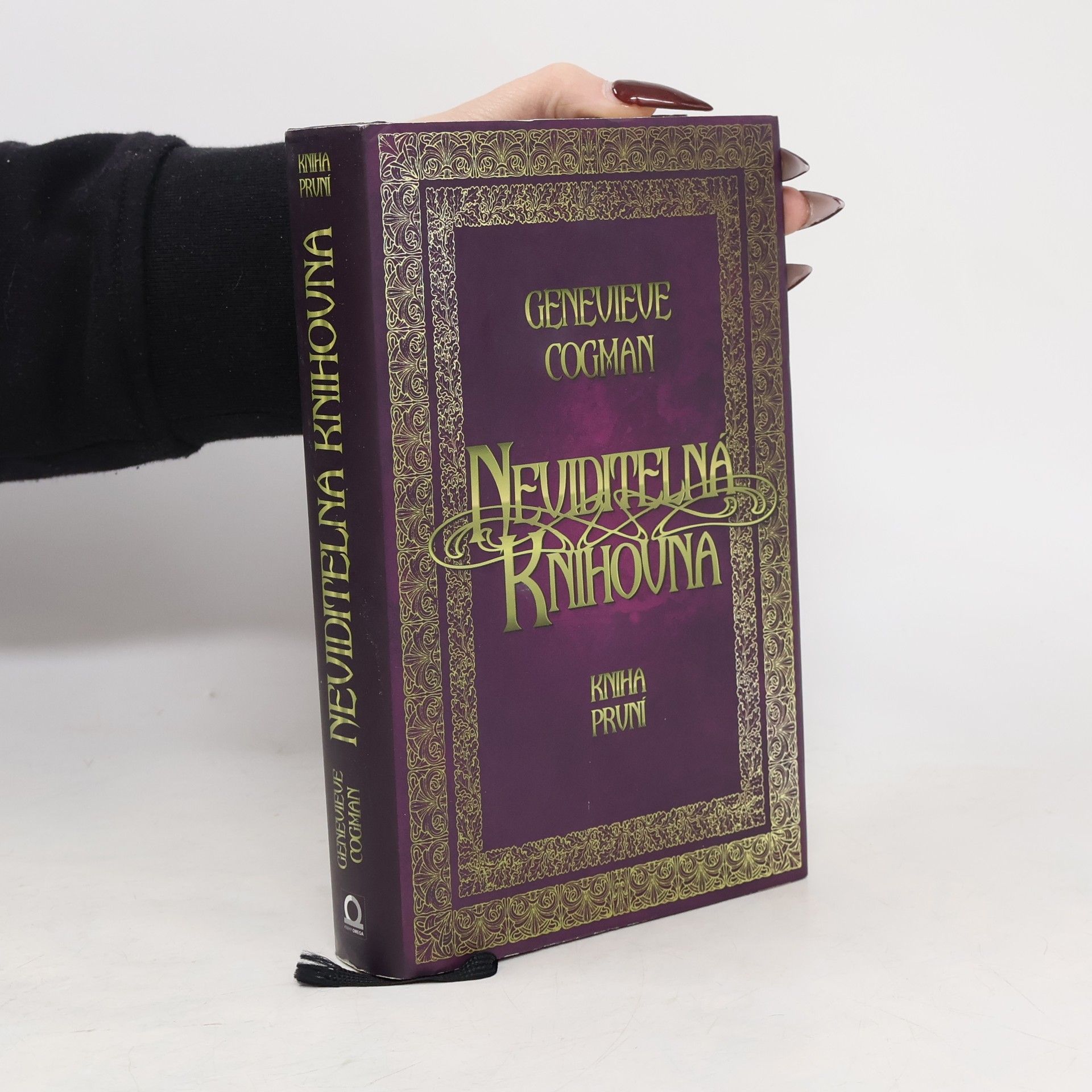 Genevieve Cogman Neviditelná knihovna