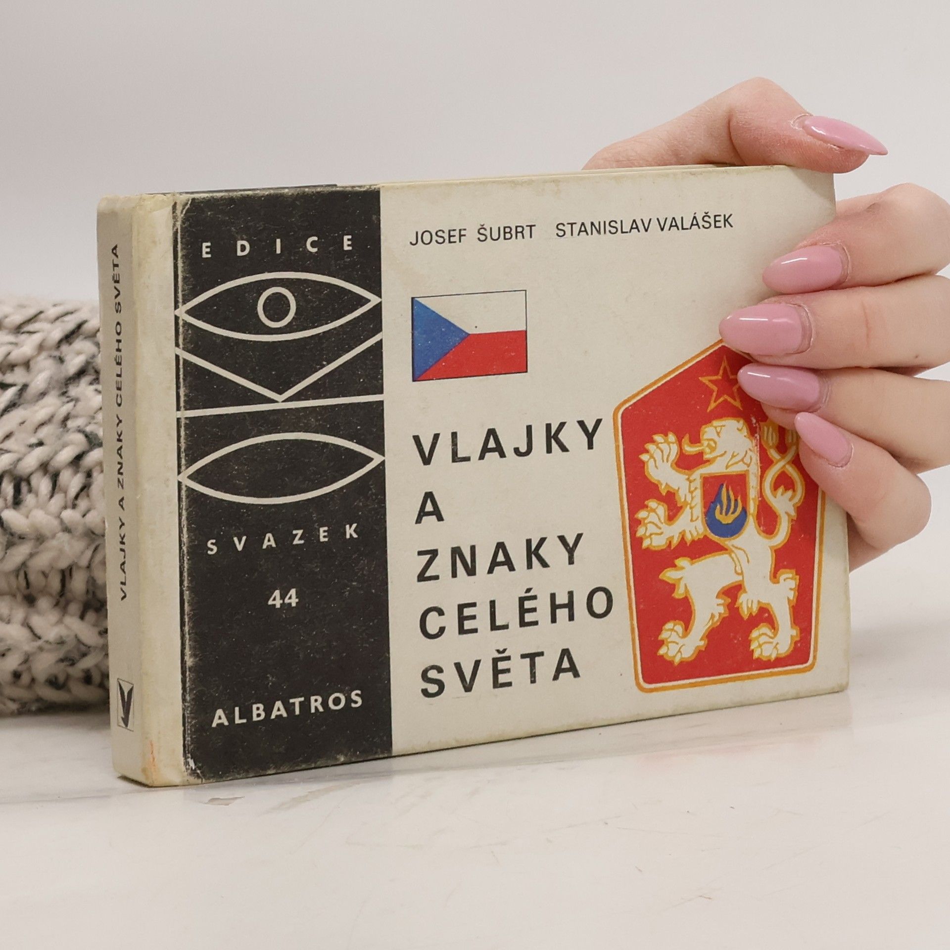 Vlajky a znaky celého světa