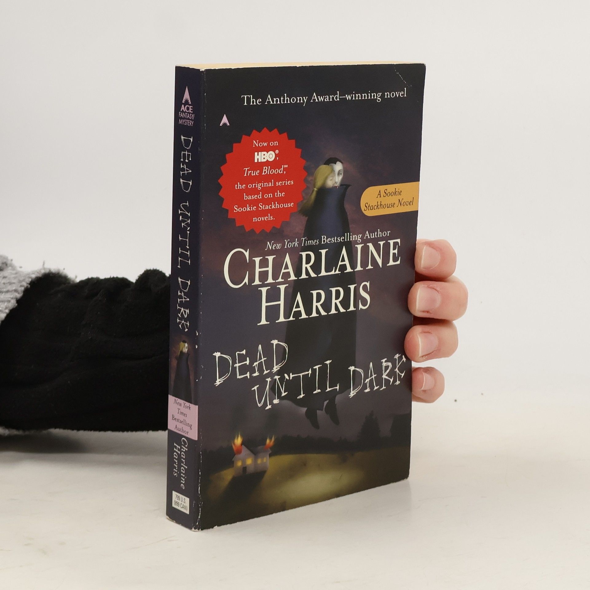 Charlaine Harris Dead until dark