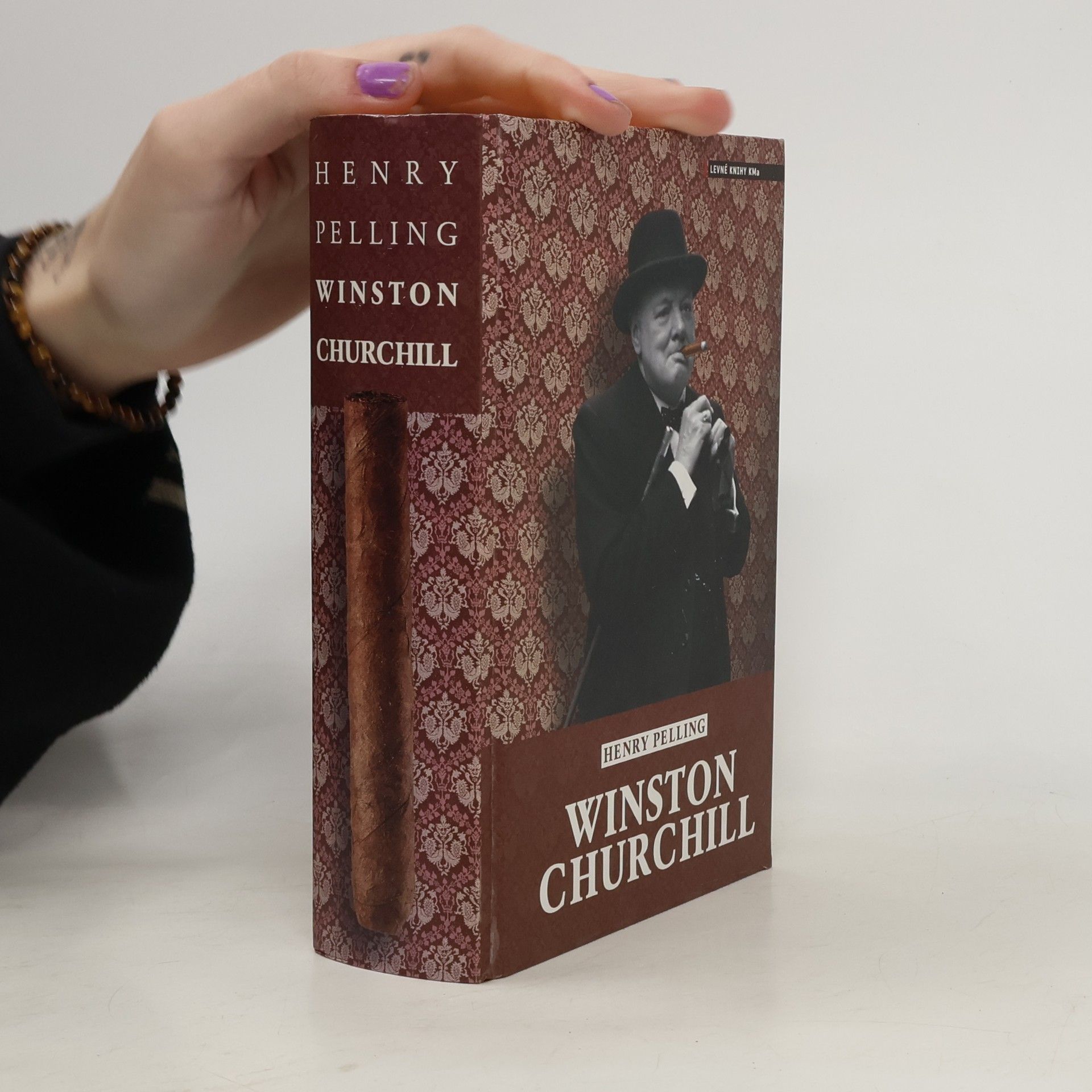 Henry Pelling Winston Churchill