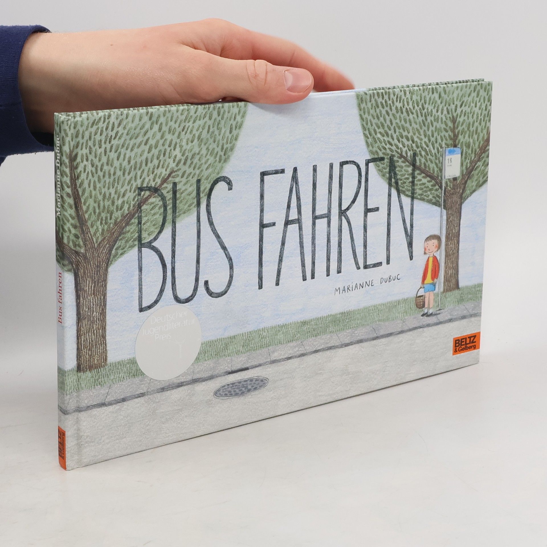 Marianne Dubuc Bus fahren