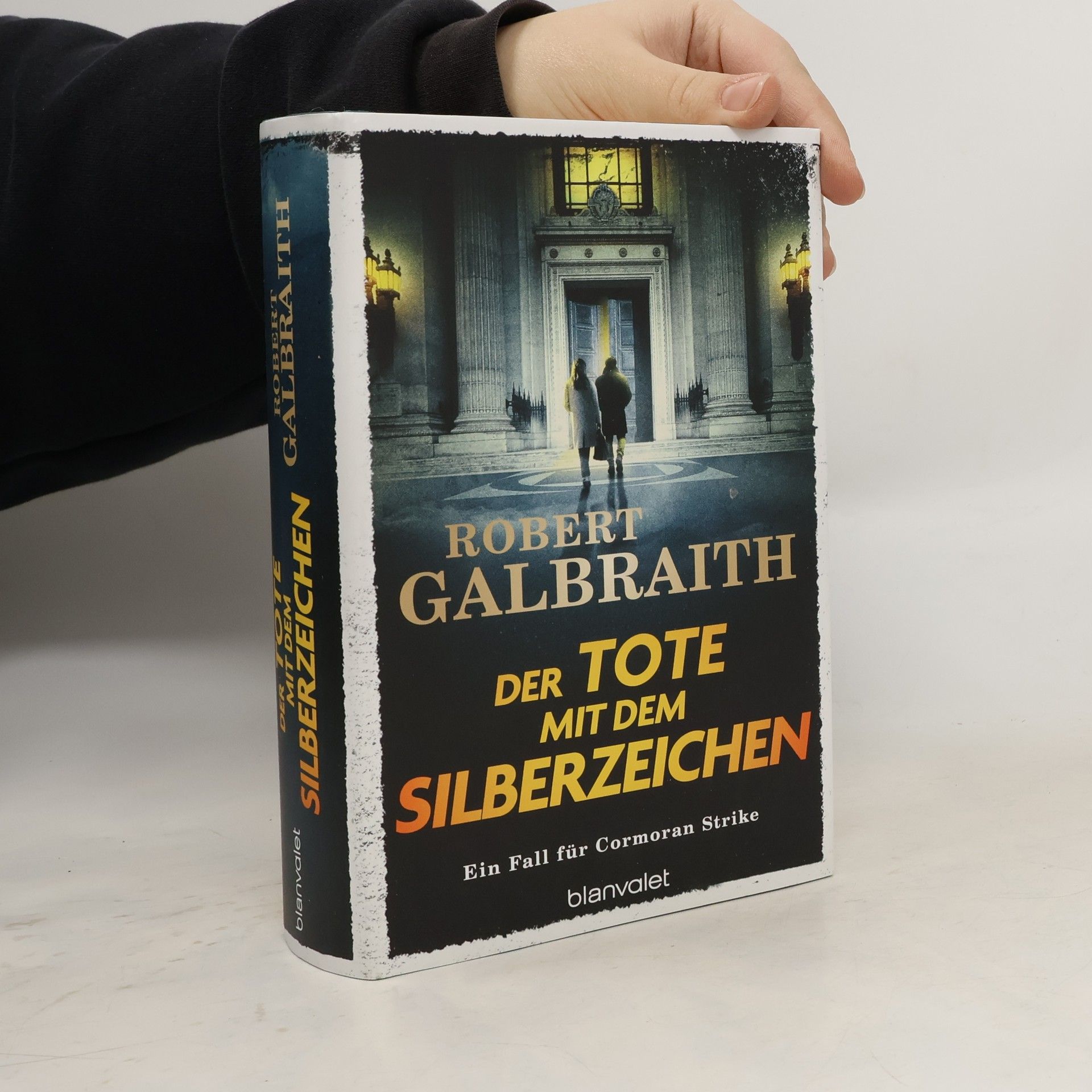 Robert Galbraith Der Tote mit dem Silberzeichen
