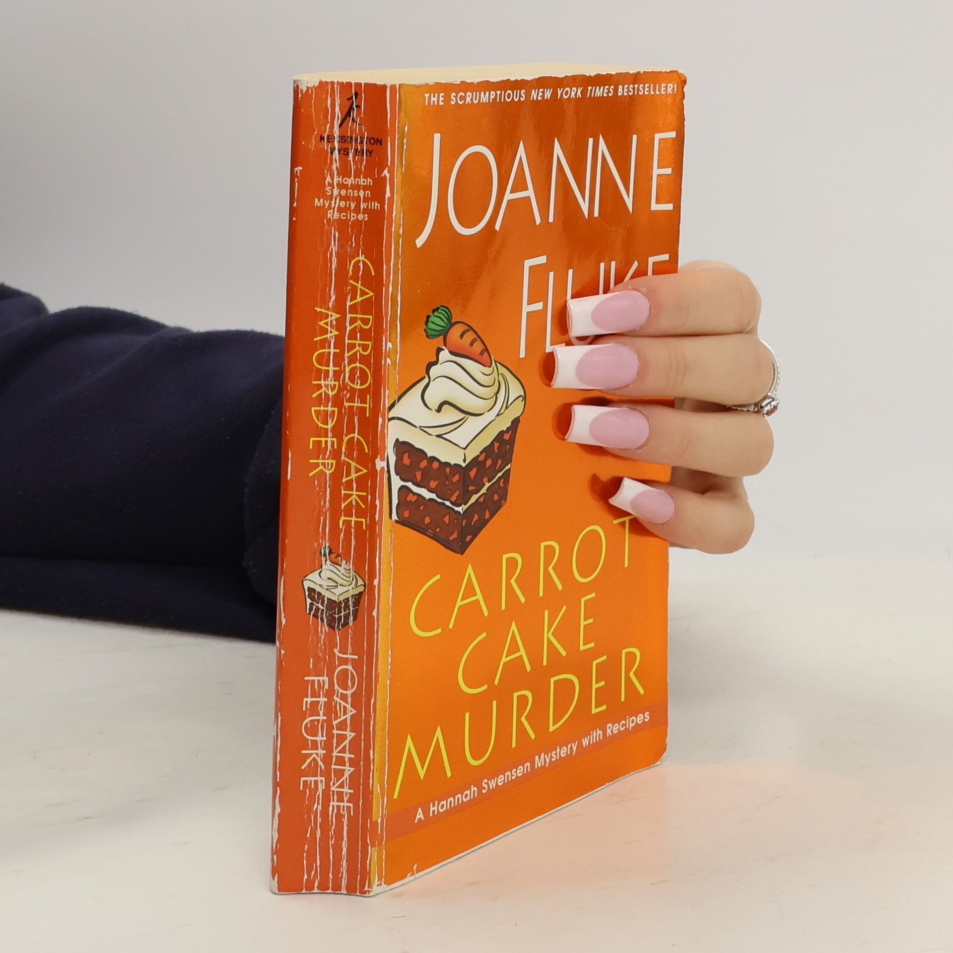 Joanne Fluke Hannah Swensen Mystery: Carrot Cake Murder