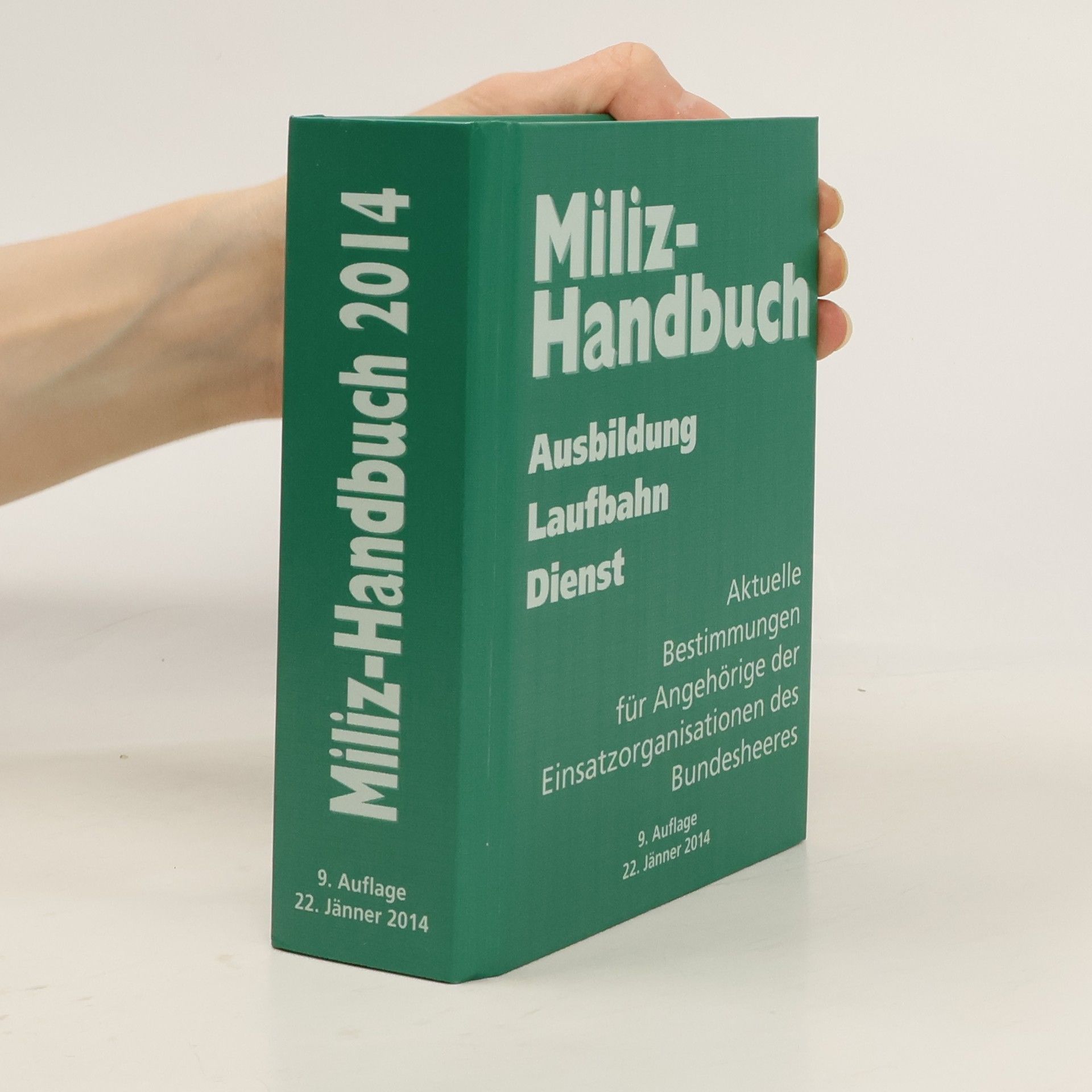 Ausbildung, Laufbahn, Dienst